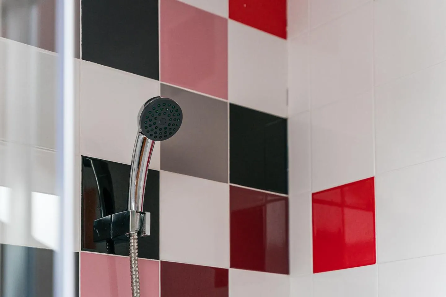 Shower in R3 Service - Five Senses in Coimbra