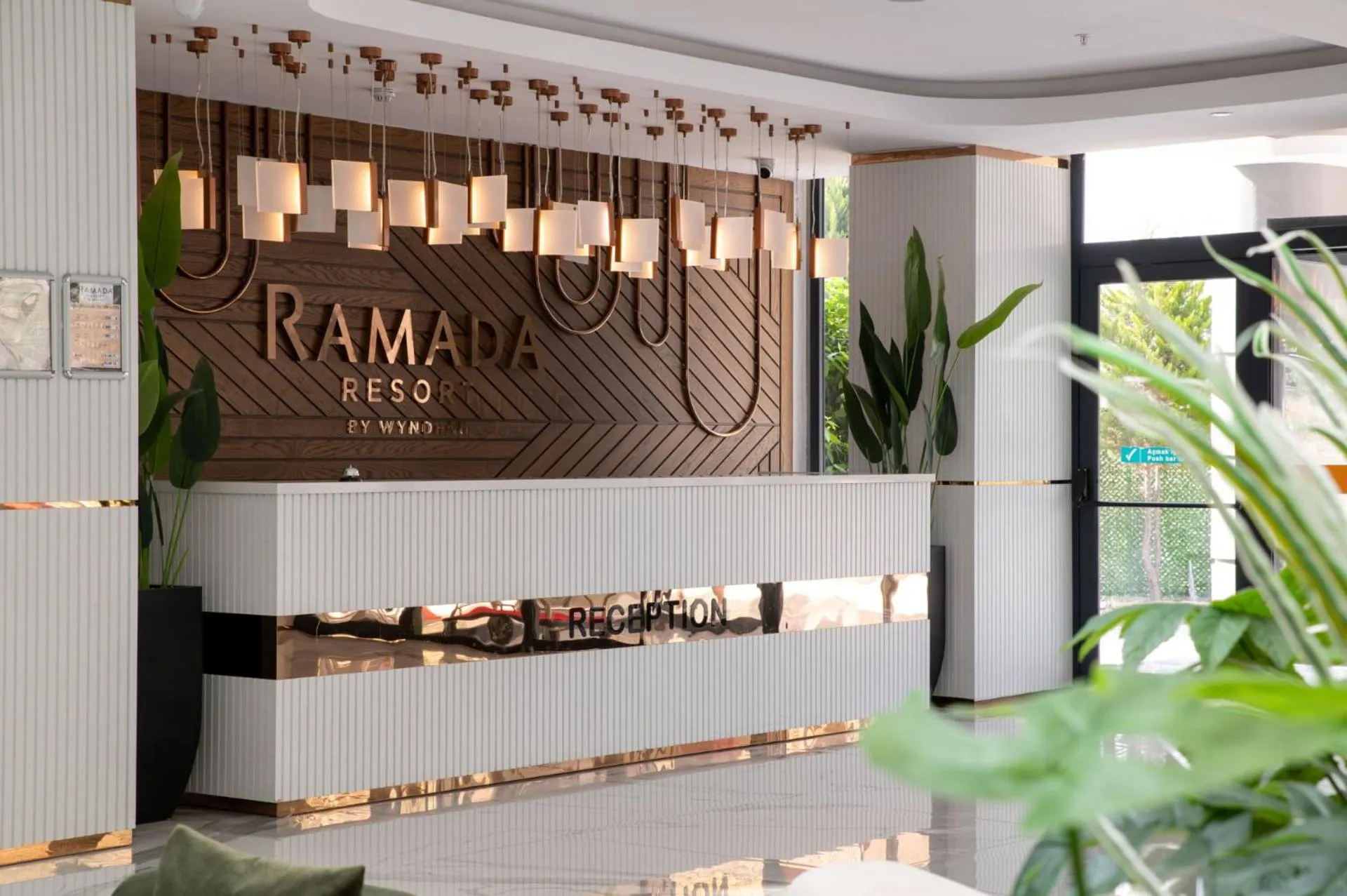 On-site shops in Ramada Resort by Wyndham Pamukkale Thermal
