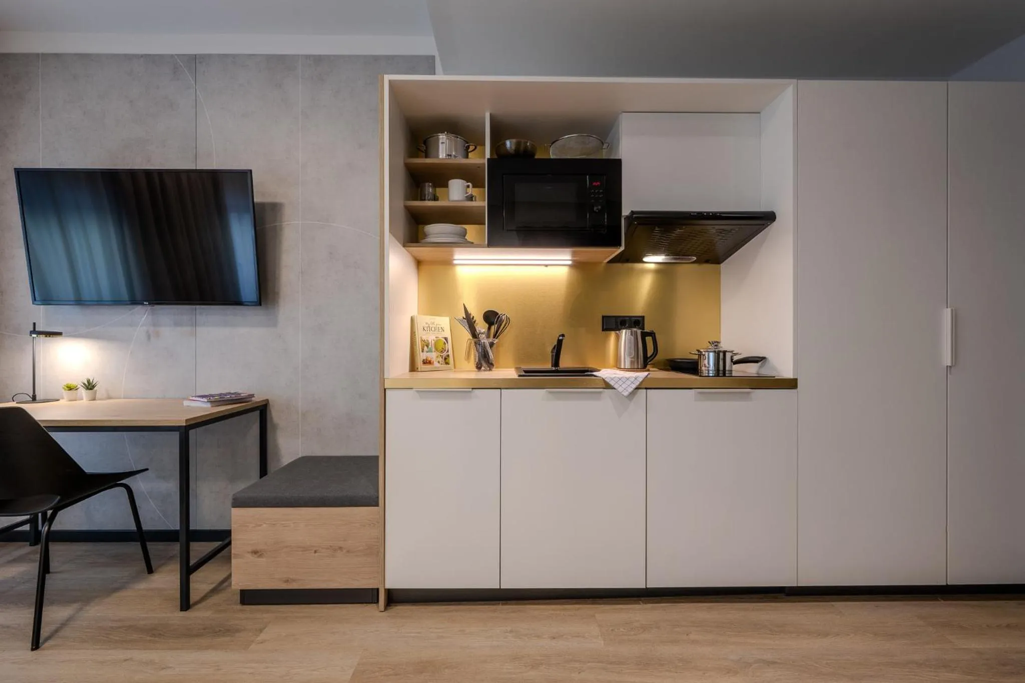 Kitchen or kitchenette in The Base Berlin ONE