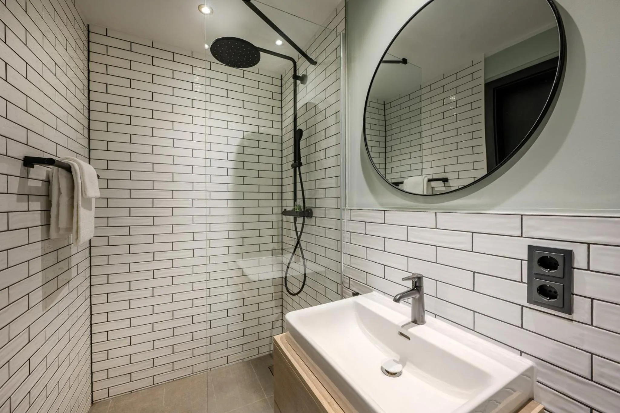 Shower in The Base Berlin ONE