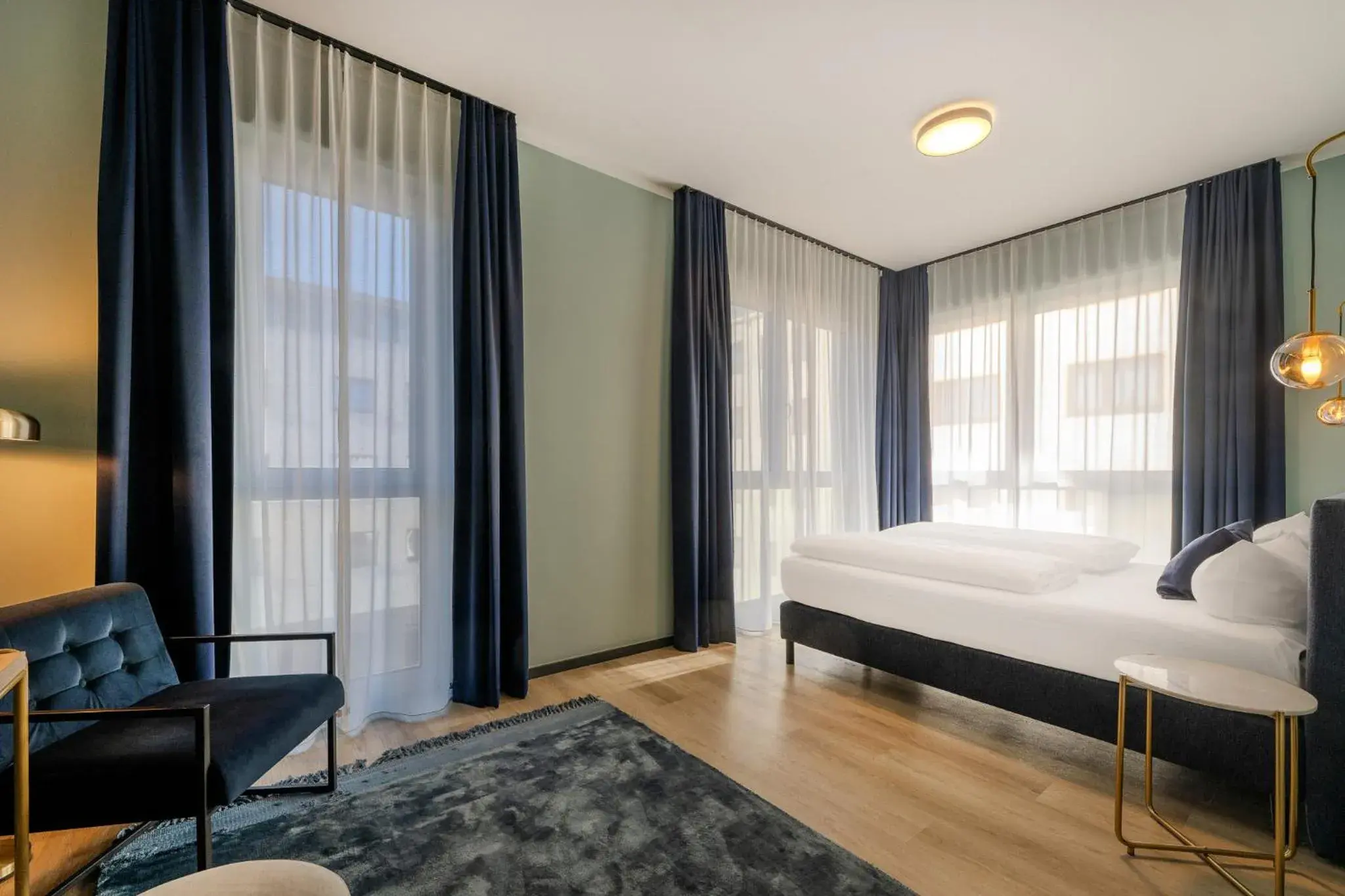 Large Double Room - single occupancy in The Base Berlin ONE Large Double Room - single occupancy in The Base Berlin ONE