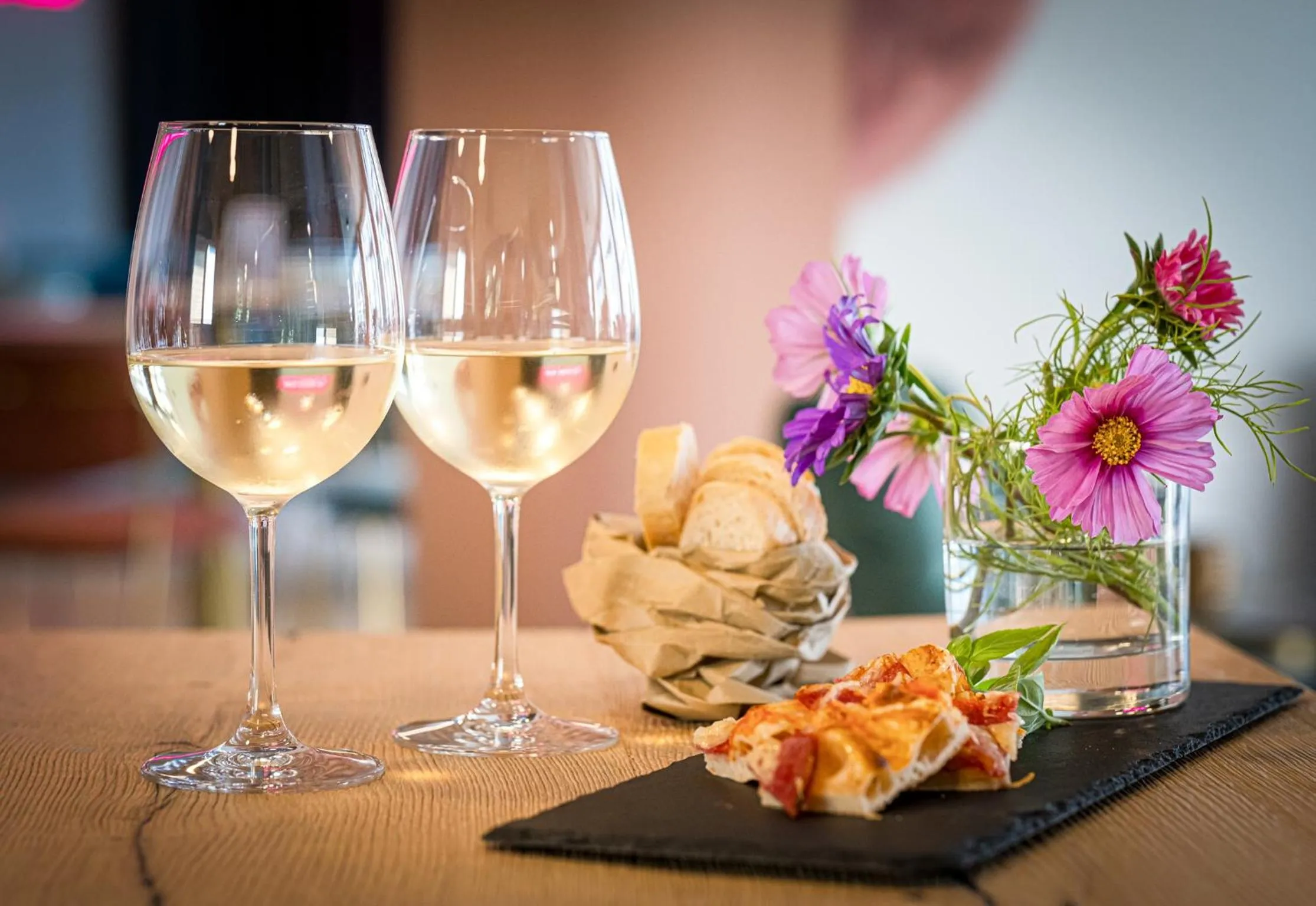 Restaurant/places to eat in The Base Berlin ONE