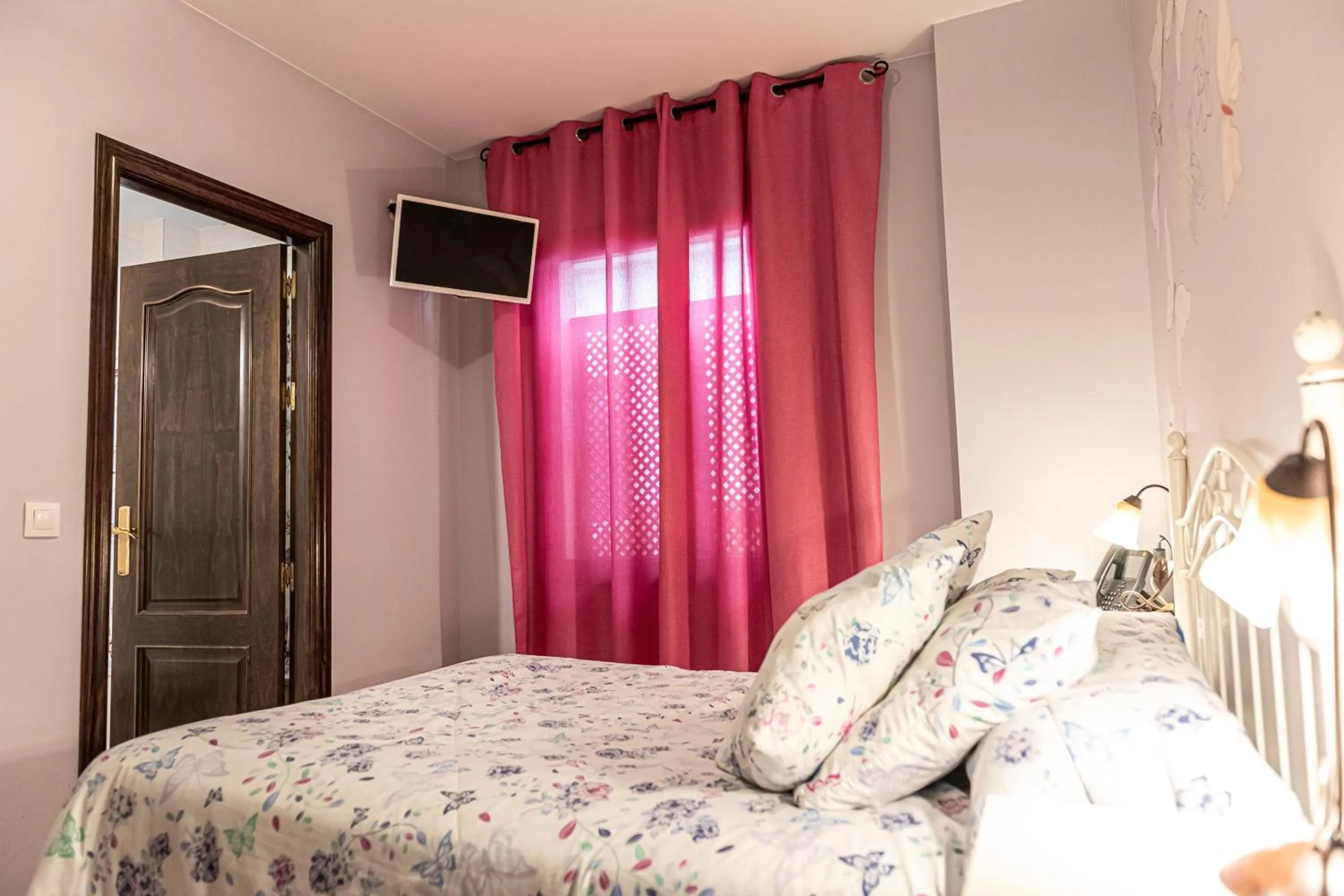 Bed in Hotel Las Rosas