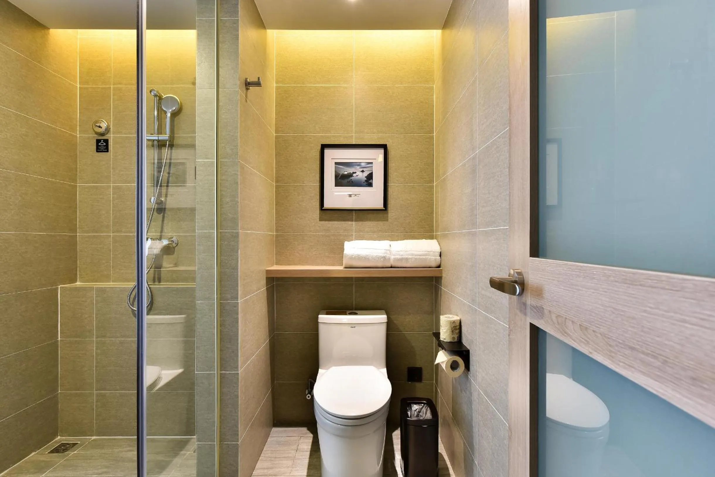 Atour Hotel Dalian Development Zone Jinma Road