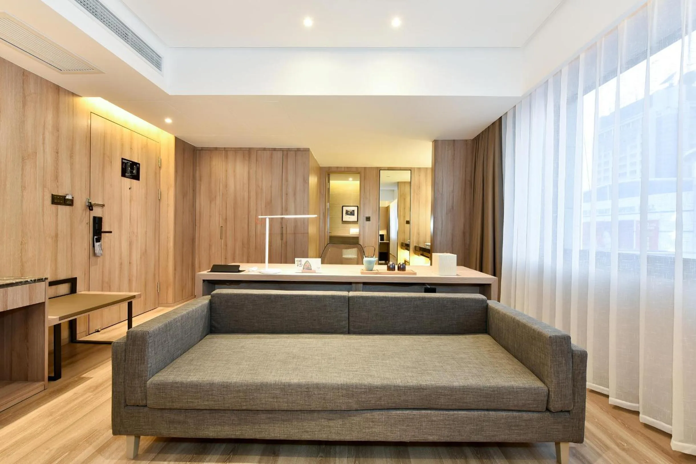 Atour Hotel Dalian Development Zone Jinma Road