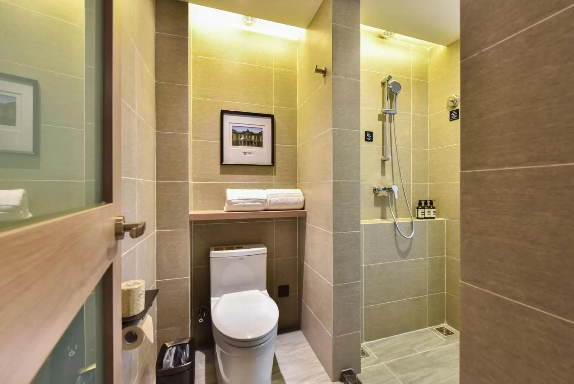 Toilet in Atour Hotel Dalian Development Zone Jinma Road