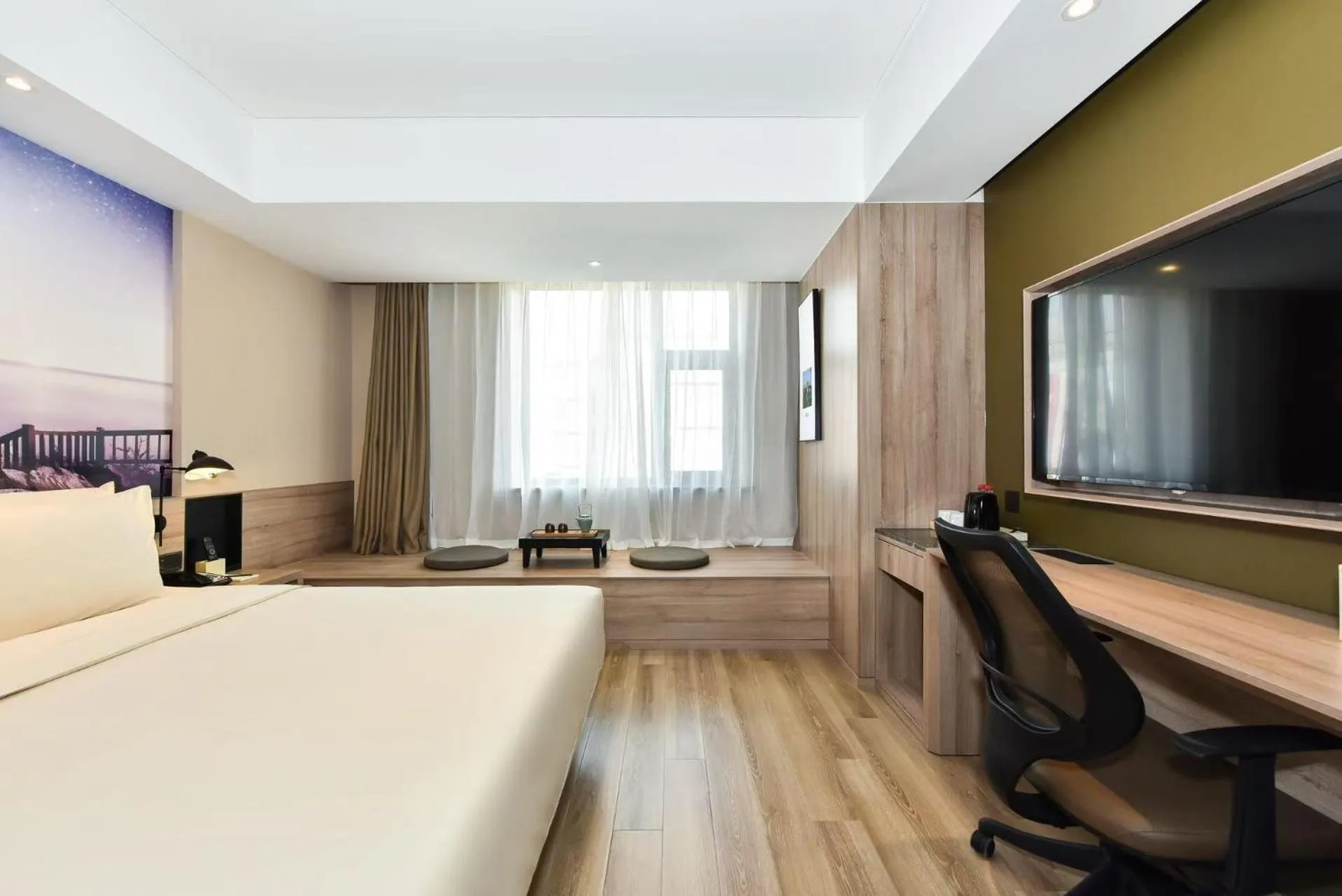 Communal lounge/ TV room, Bed in Atour Hotel Dalian Development Zone Jinma Road