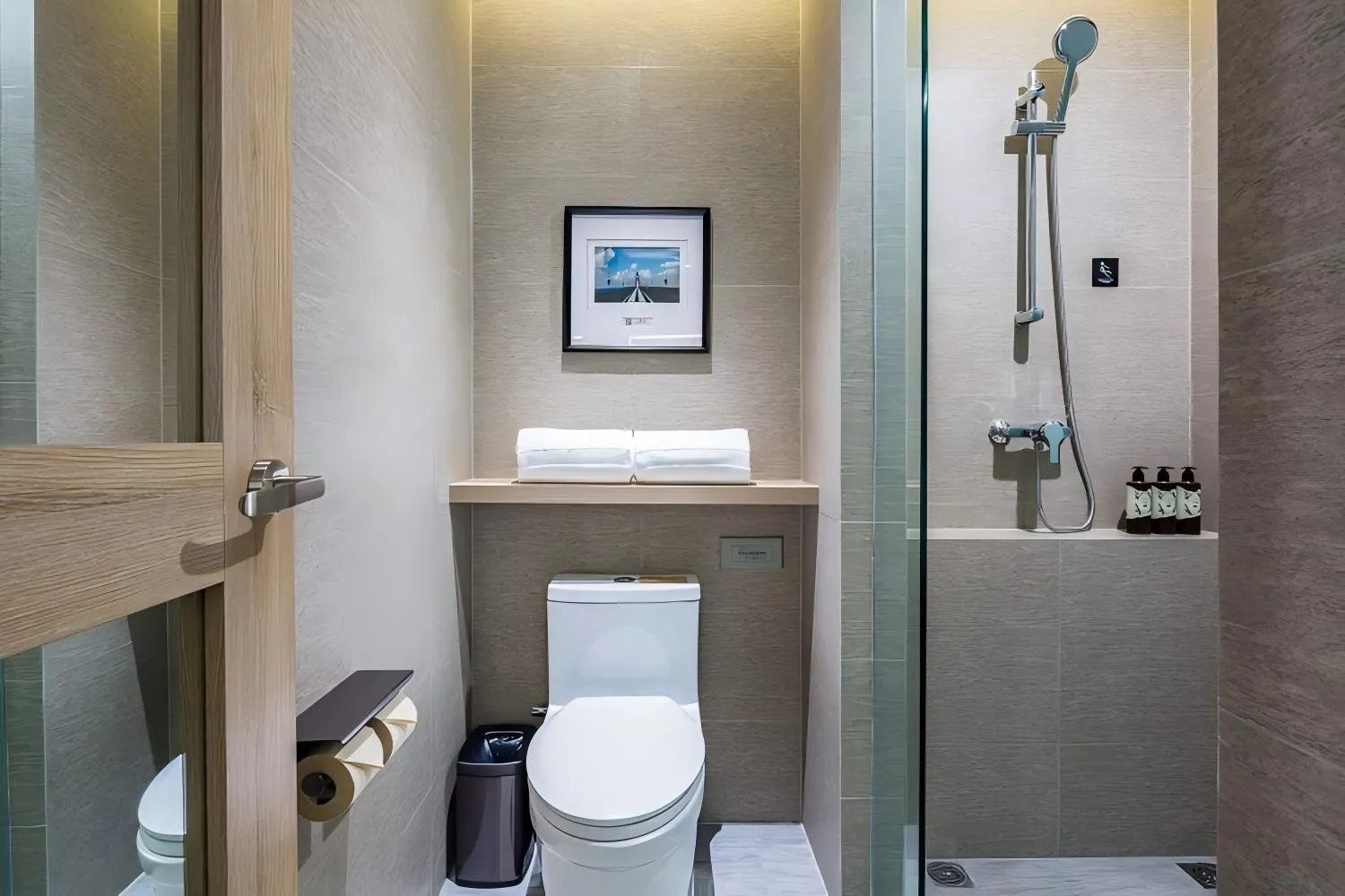 Atour Hotel Qingdao Fuzhou Road Sakura Town