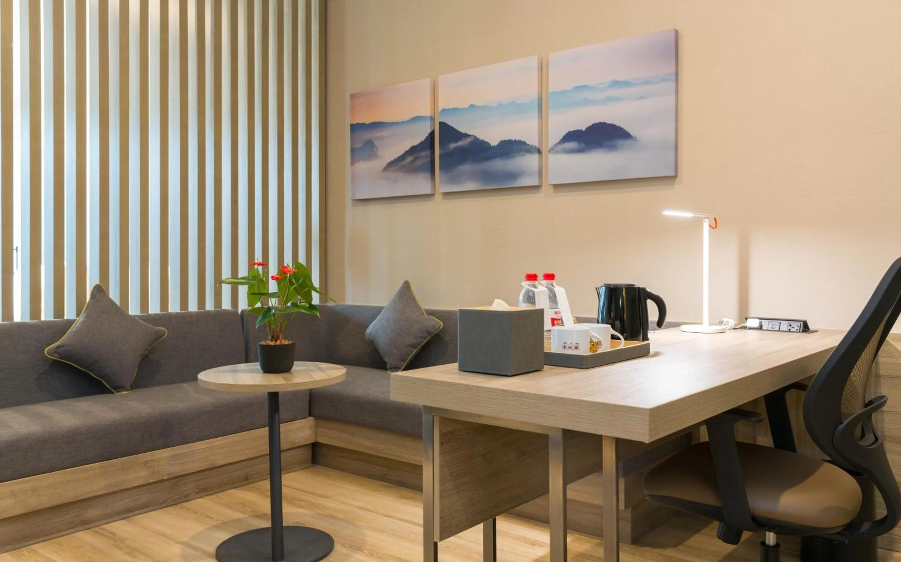 Atour Hotel Chongqing Hongyadong Riverview