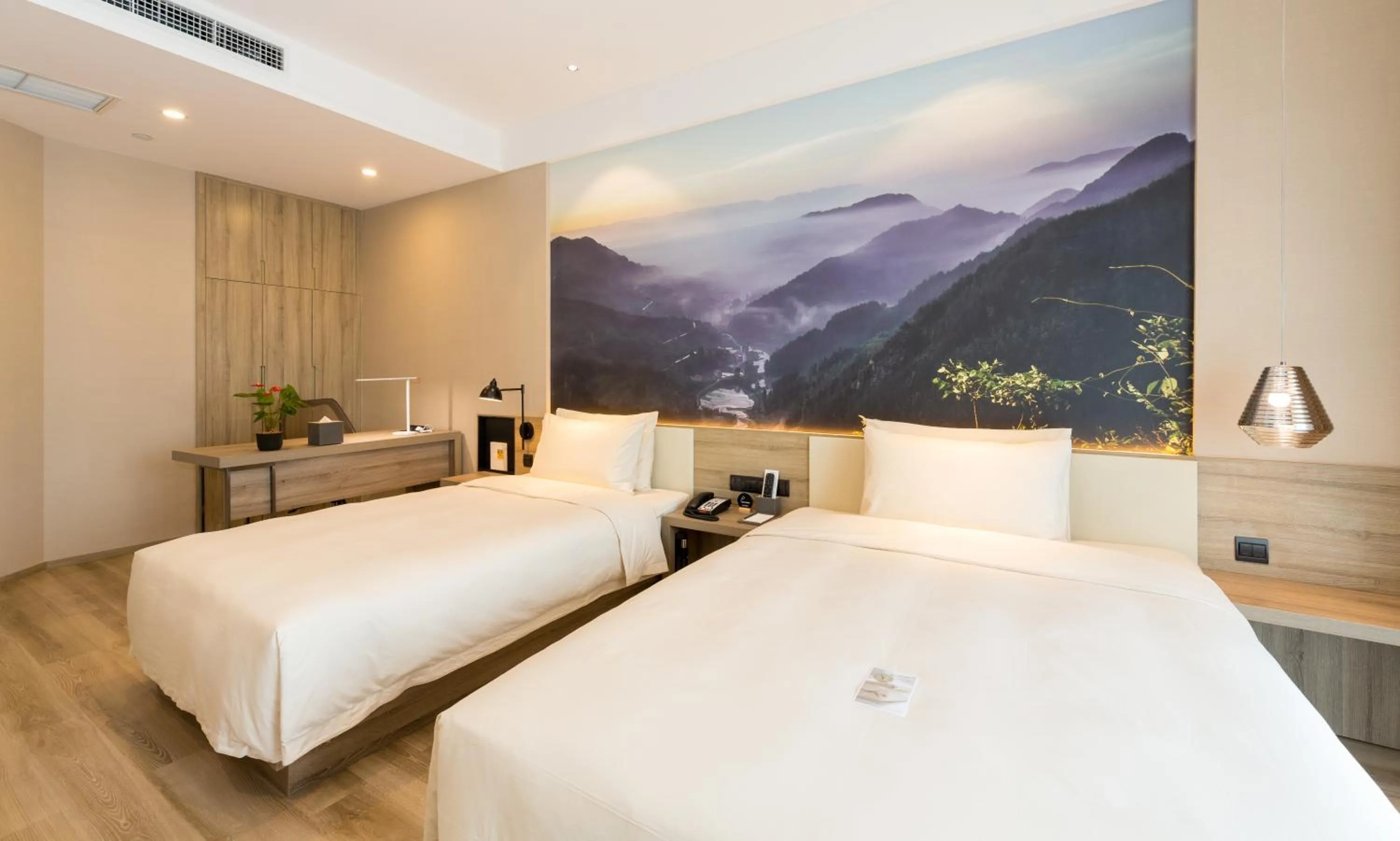 Bed in Atour Hotel Chongqing Hongyadong Riverview