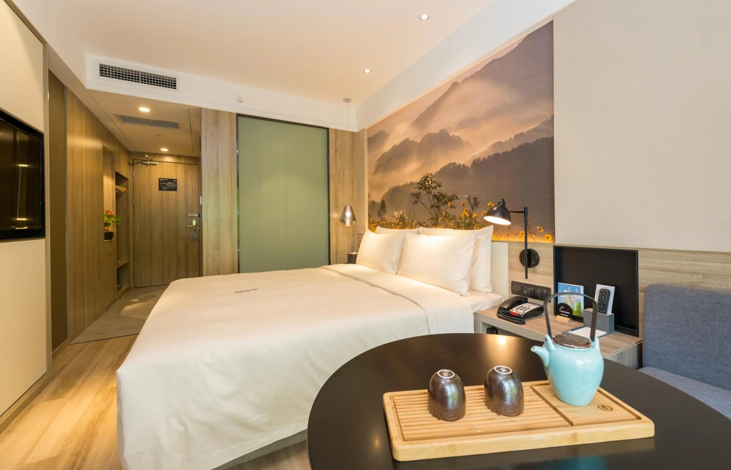 Bed in Atour Hotel Chongqing Hongyadong Riverview