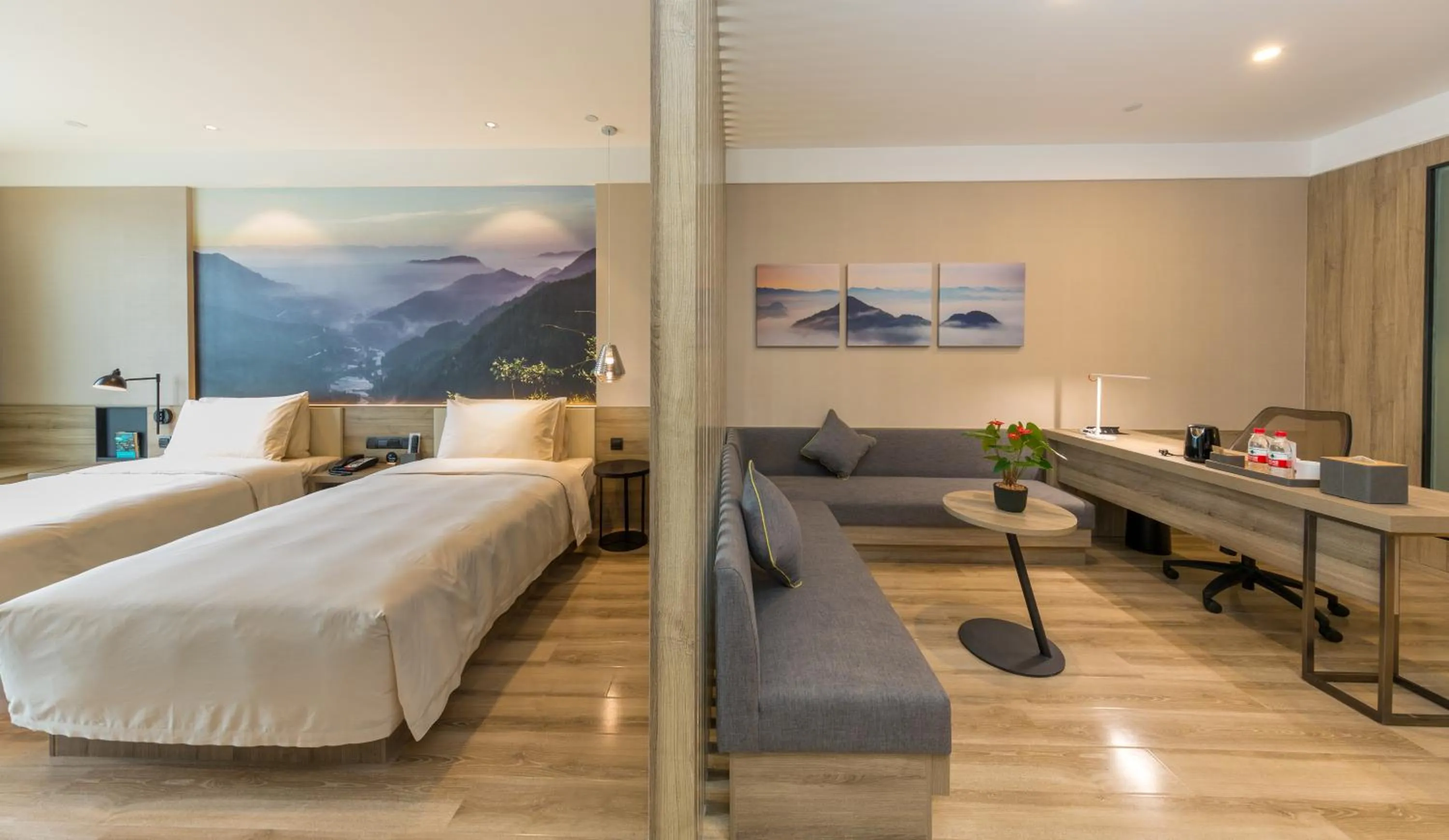 Bed in Atour Hotel Chongqing Hongyadong Riverview