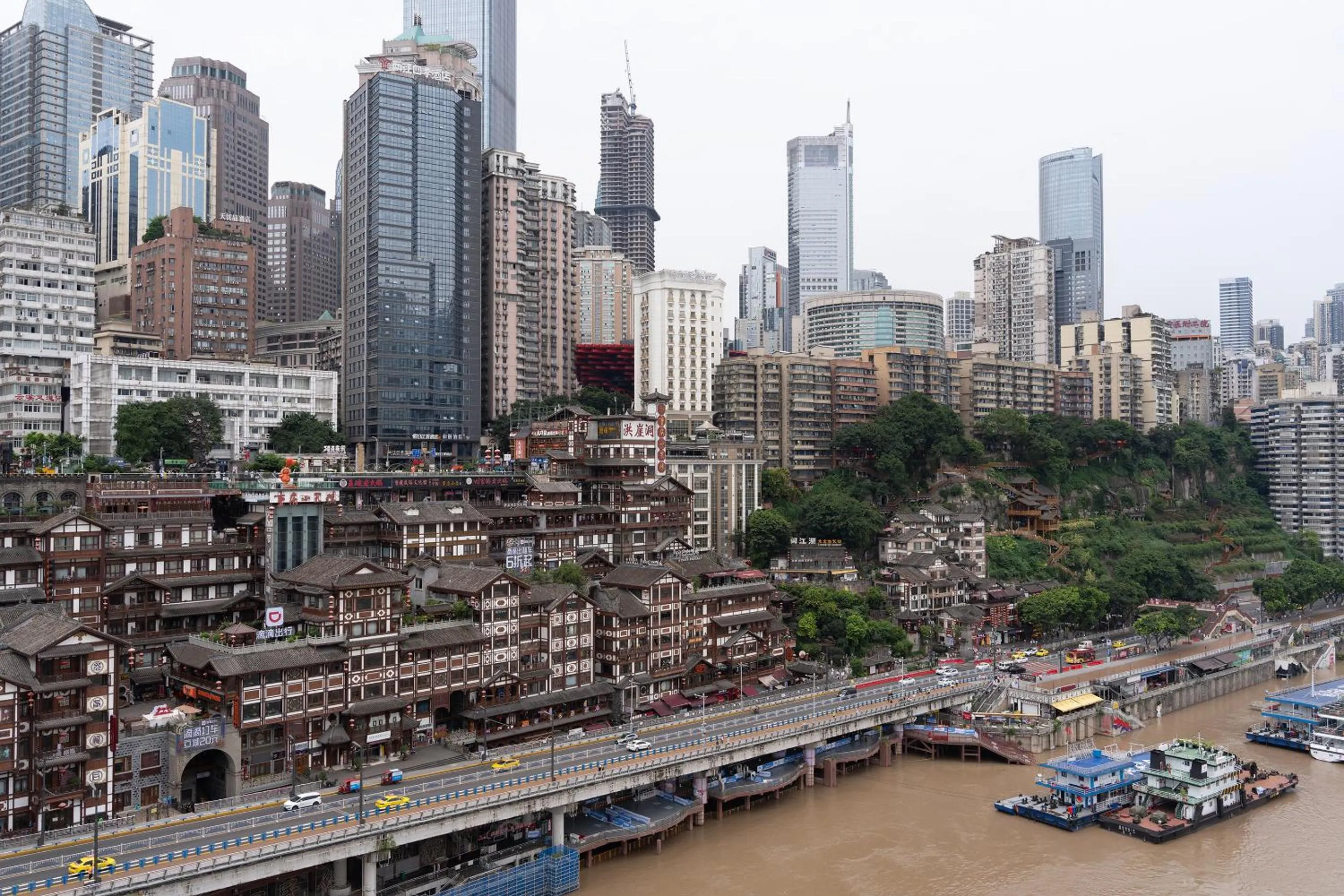 Property building in Atour Hotel Chongqing Hongyadong Riverview