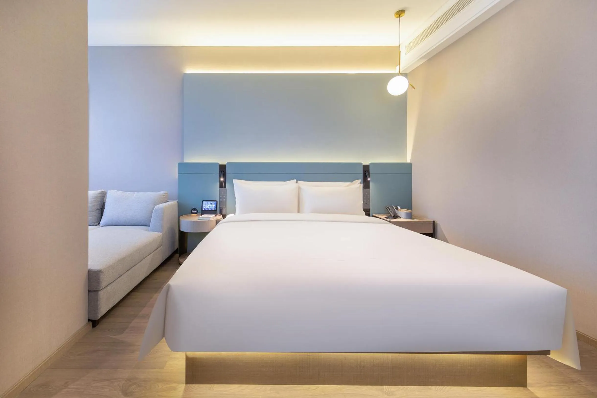 Bed in Atour S Hotel Tianjin Binjiang Road Hanglung Plaza