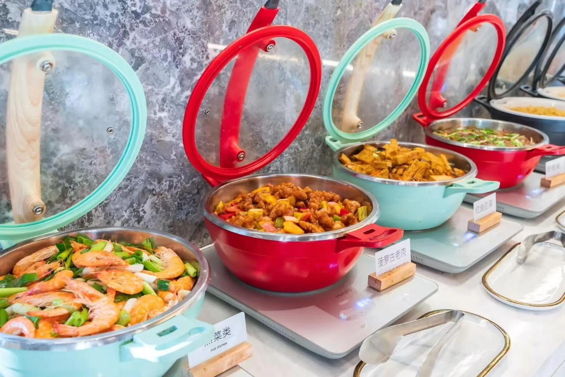 Buffet breakfast in Dalian Airport Yingke Road Atour Hotel