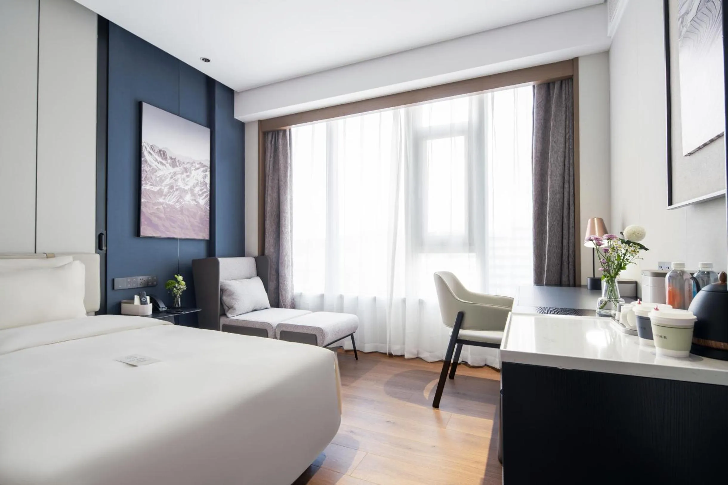 Bed in Atour Hotel Dalian Development Zone