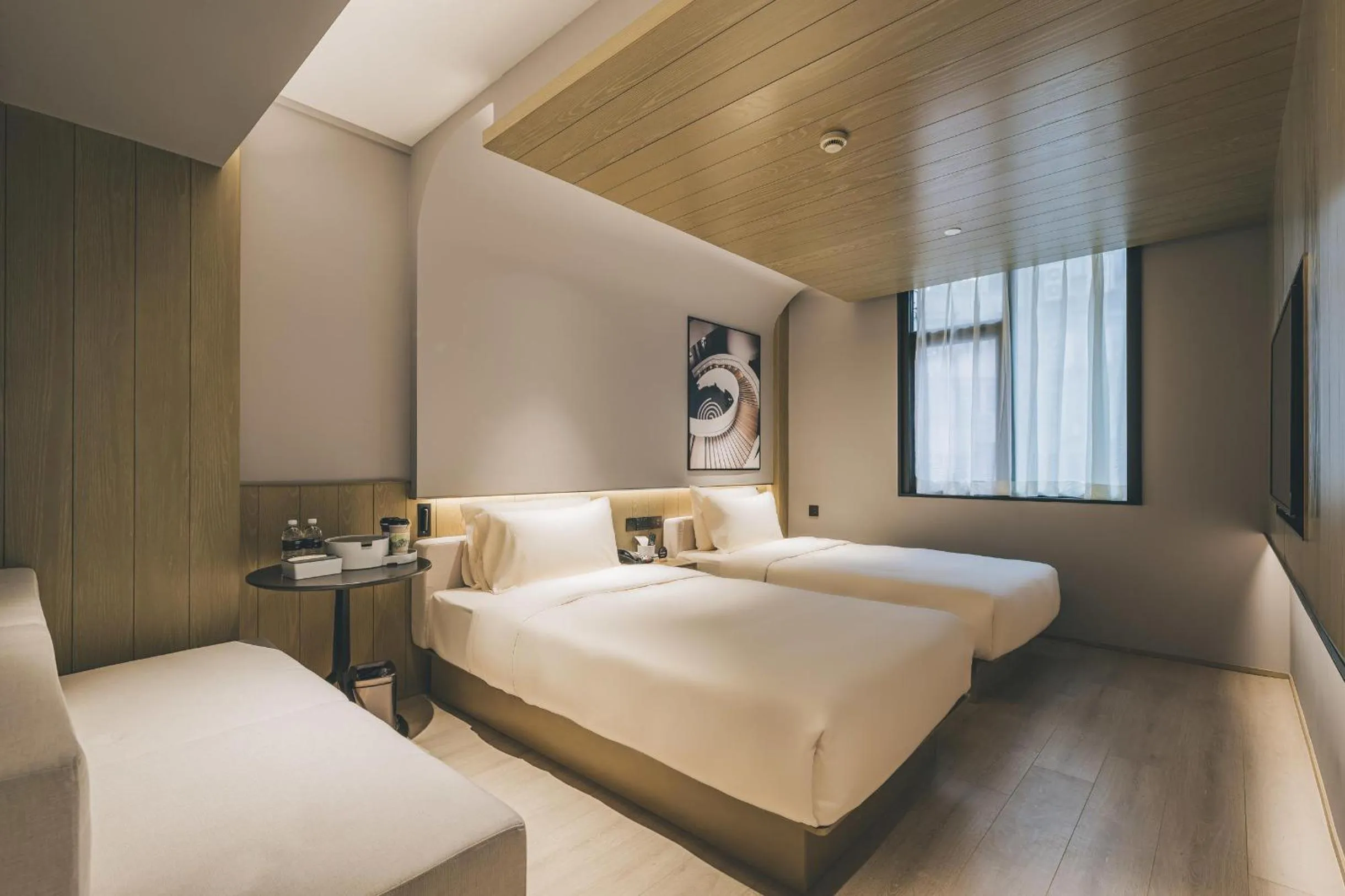 Bed in Atour X Hotel The Bund East Nanjing Road
