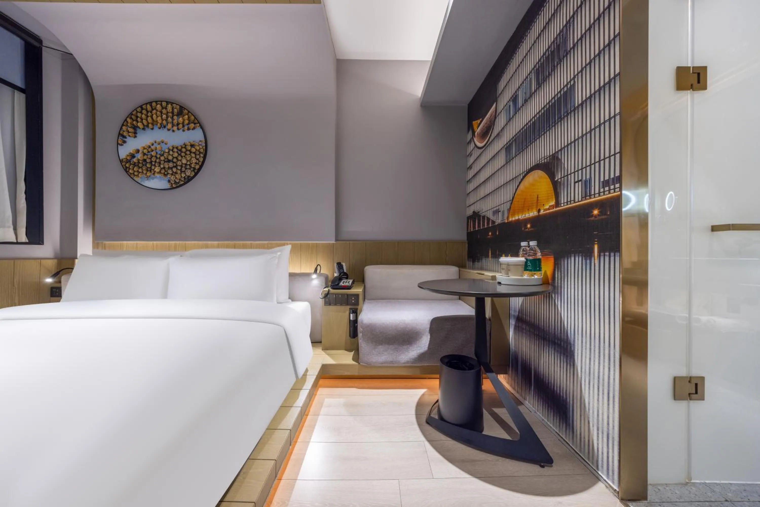 Photo of the whole room, Bed in Atour X Hotel The Bund East Nanjing Road