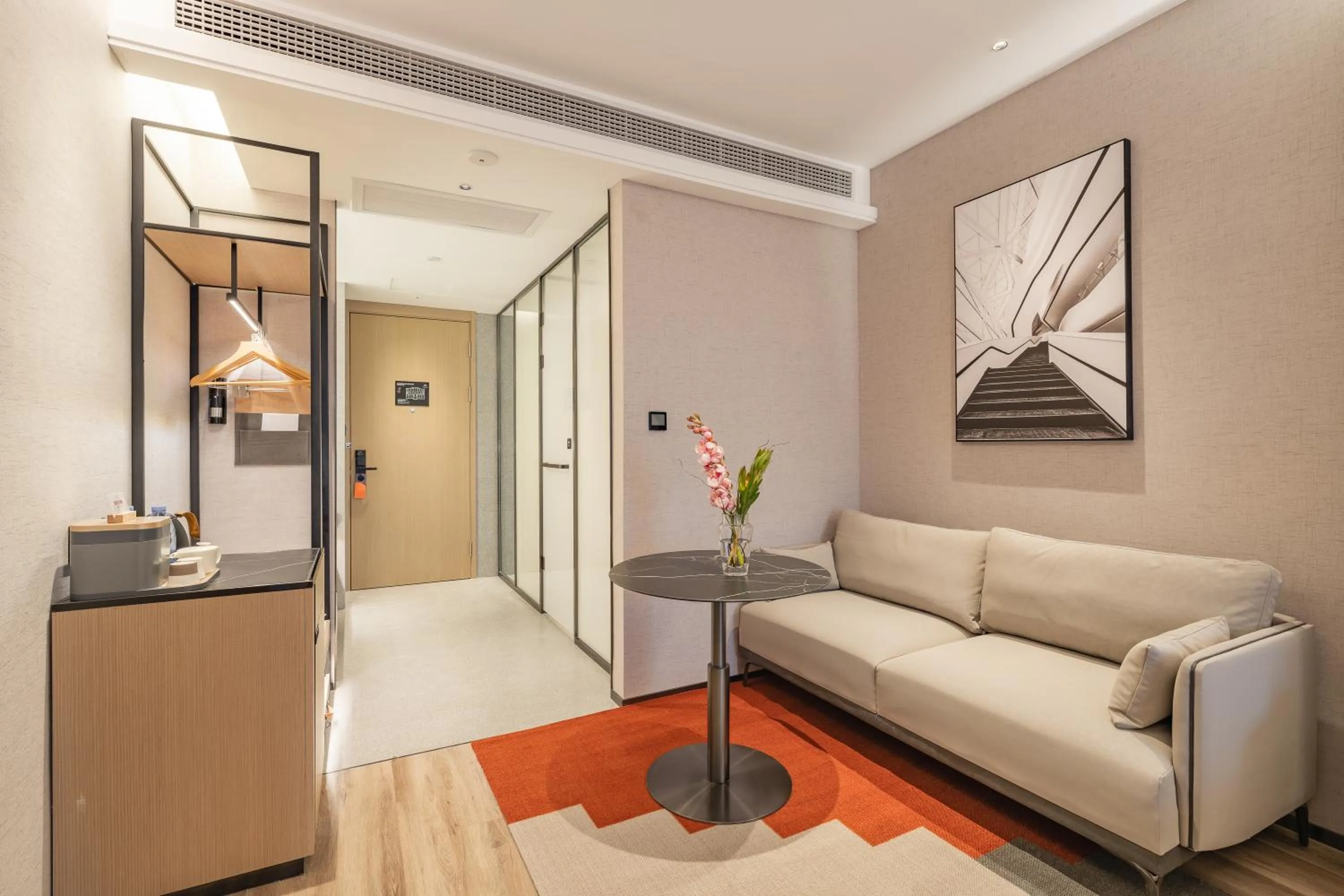 Photo of the whole room in Atour S Hotel Shanghai Lujiazui Expo Center