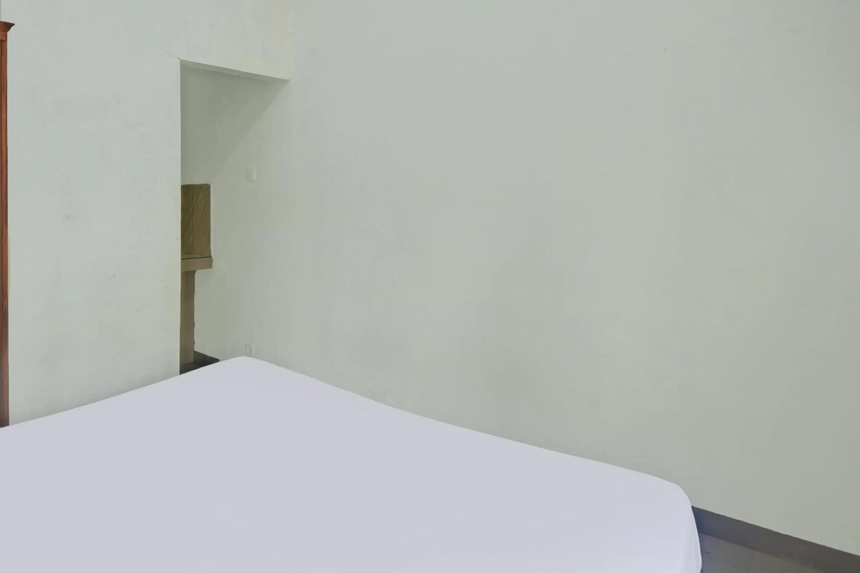 Bedroom, Bed in Hotel O Susupuan KostNearTaman Deki Lestari