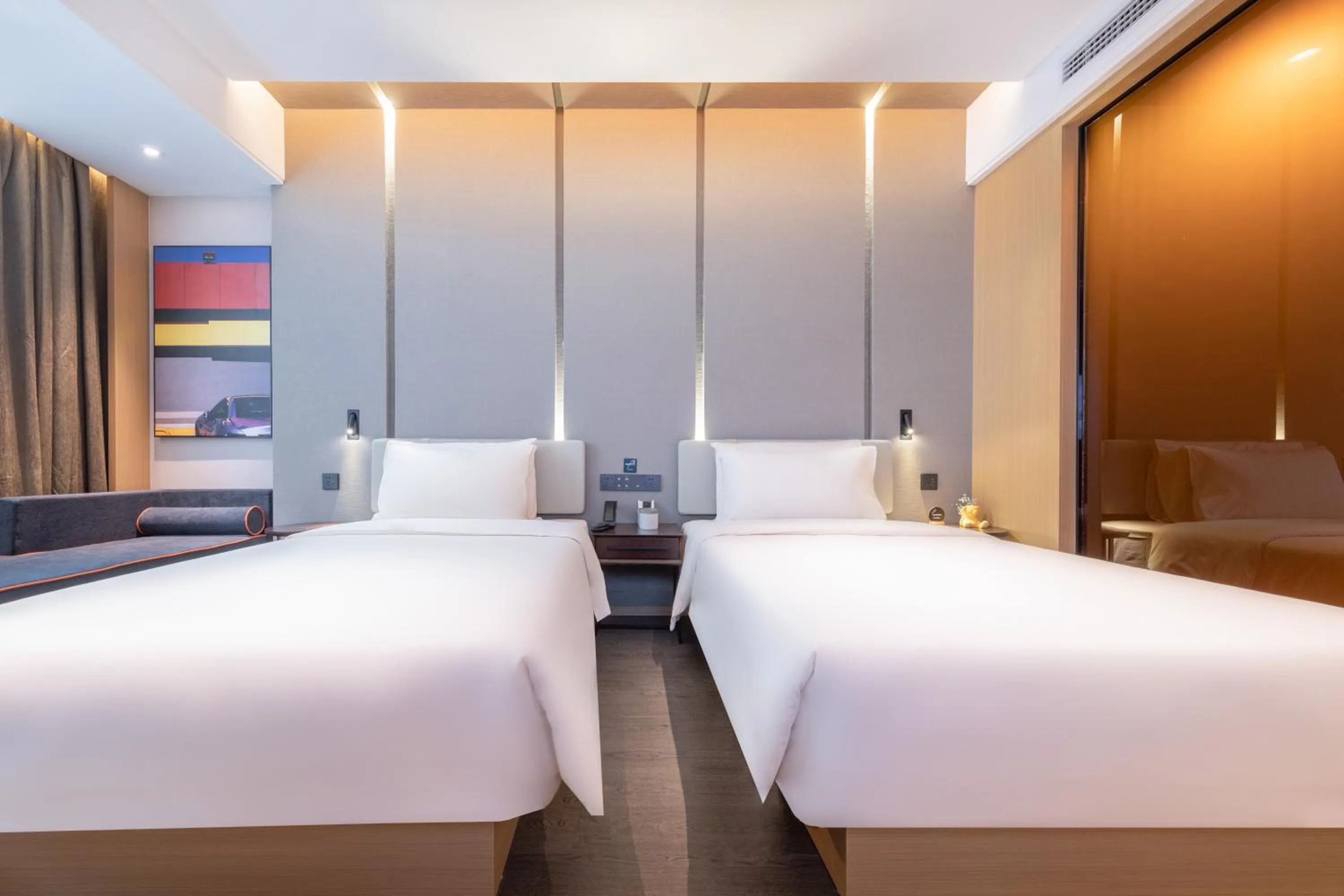 Bed in Atour Hotel Suzhou Guanqian Street Leqiao Station