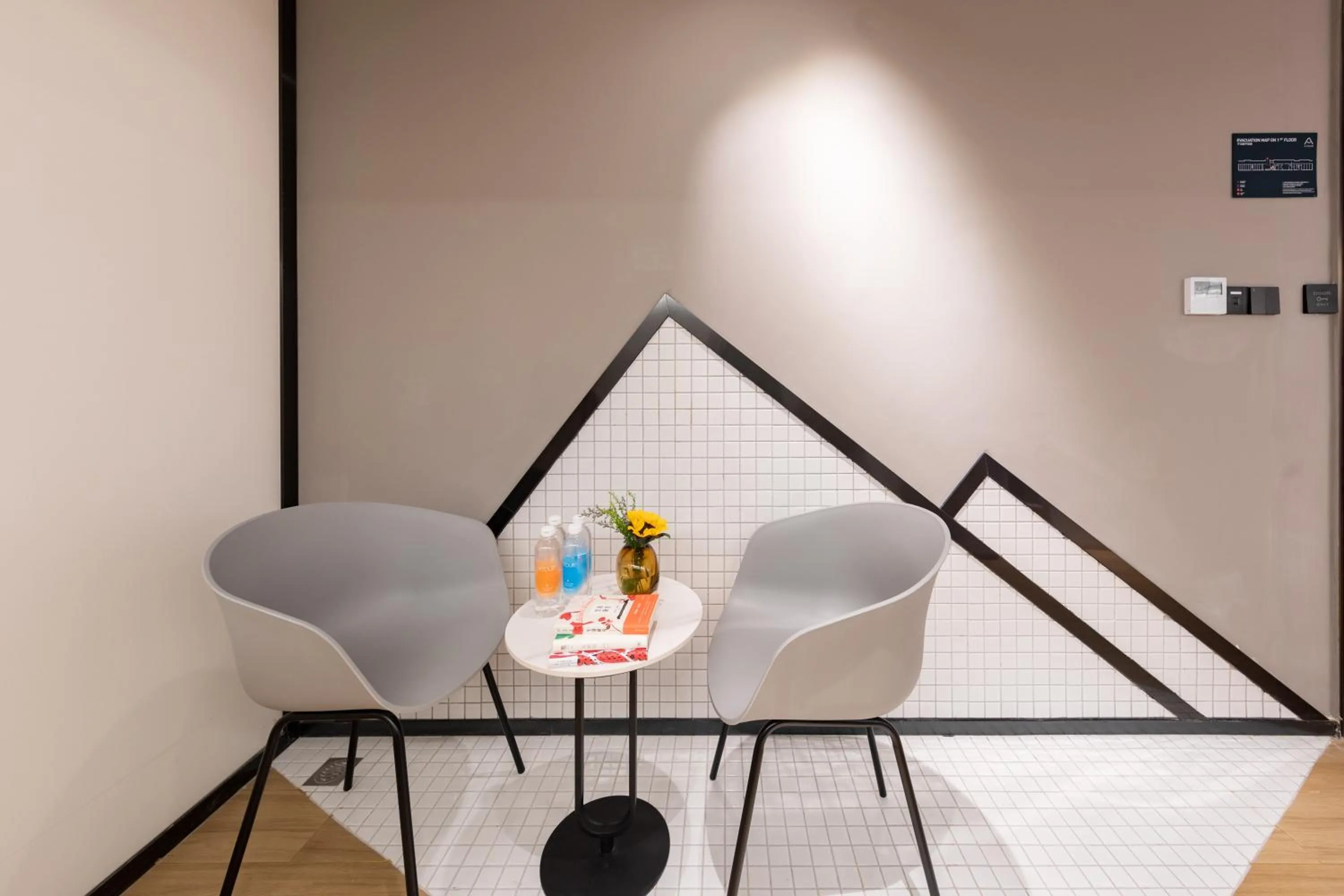 Seating area in Atour Hotel Suzhou Guanqian Street Leqiao Station