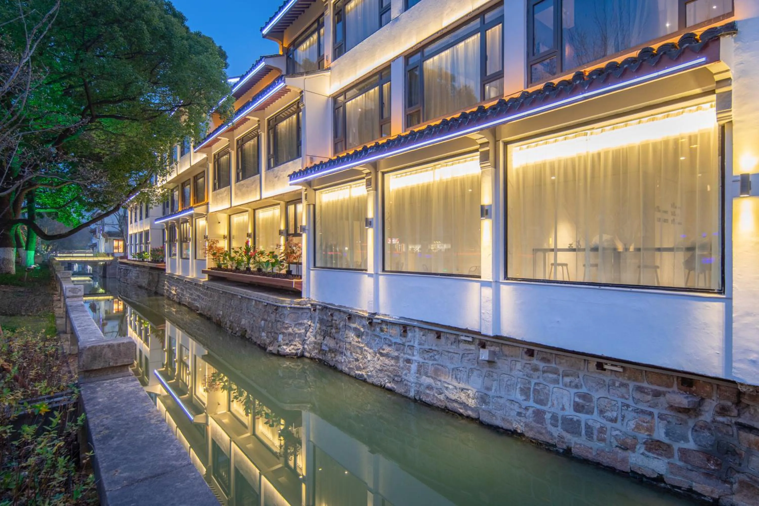 Property building in Atour Hotel Suzhou Guanqian Street Leqiao Station