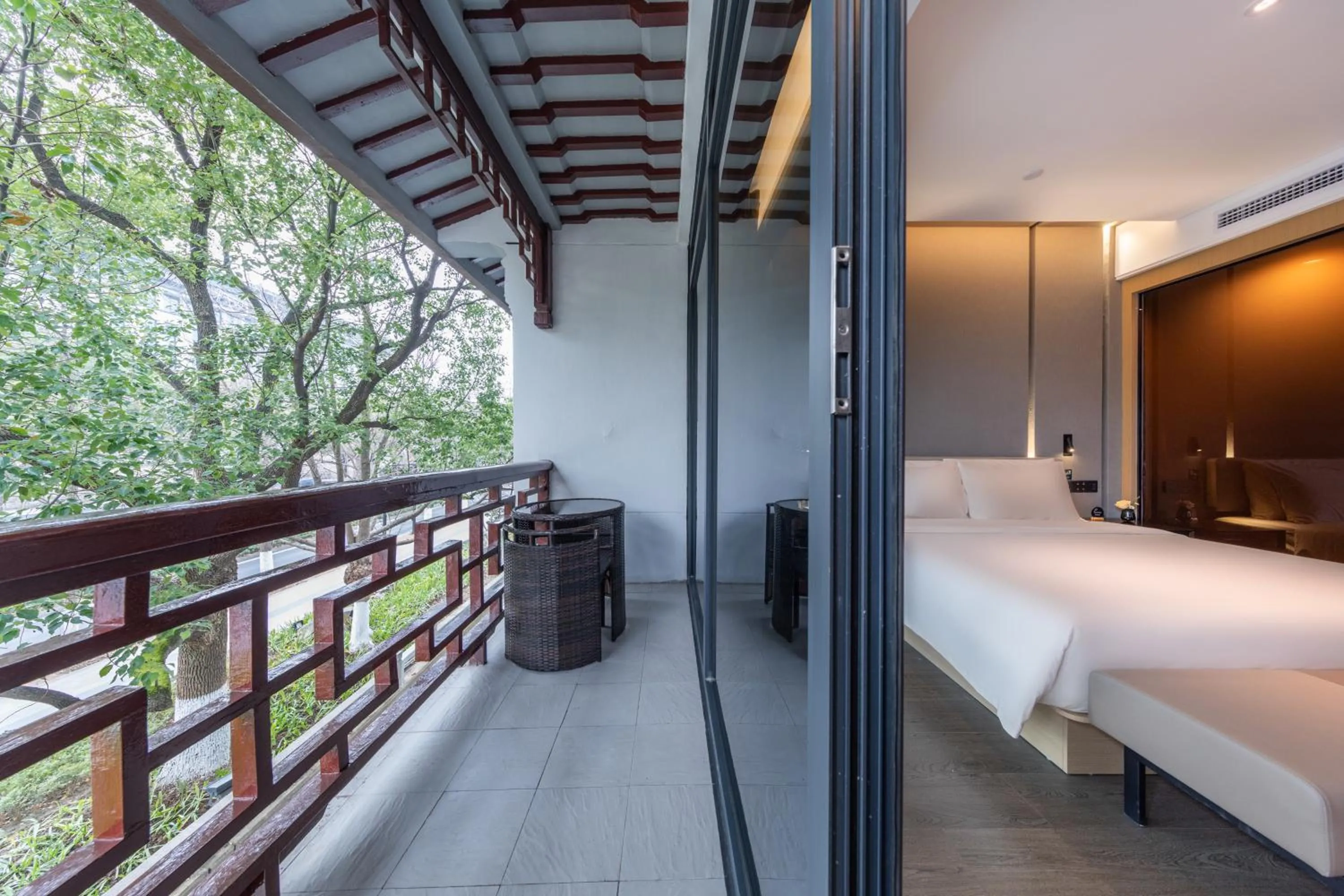 View (from property/room), Bed in Atour Hotel Suzhou Guanqian Street Leqiao Station