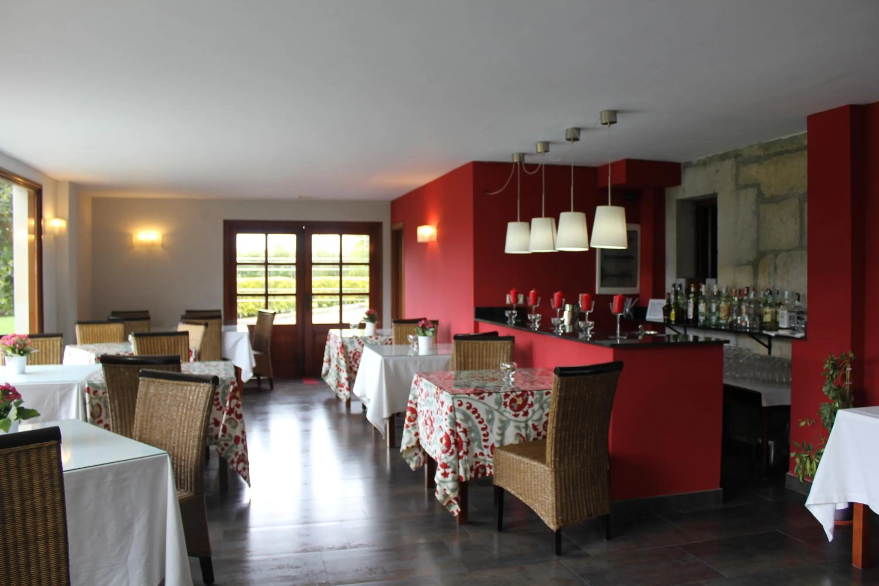 Restaurant/places to eat in Quinta de Villanueva