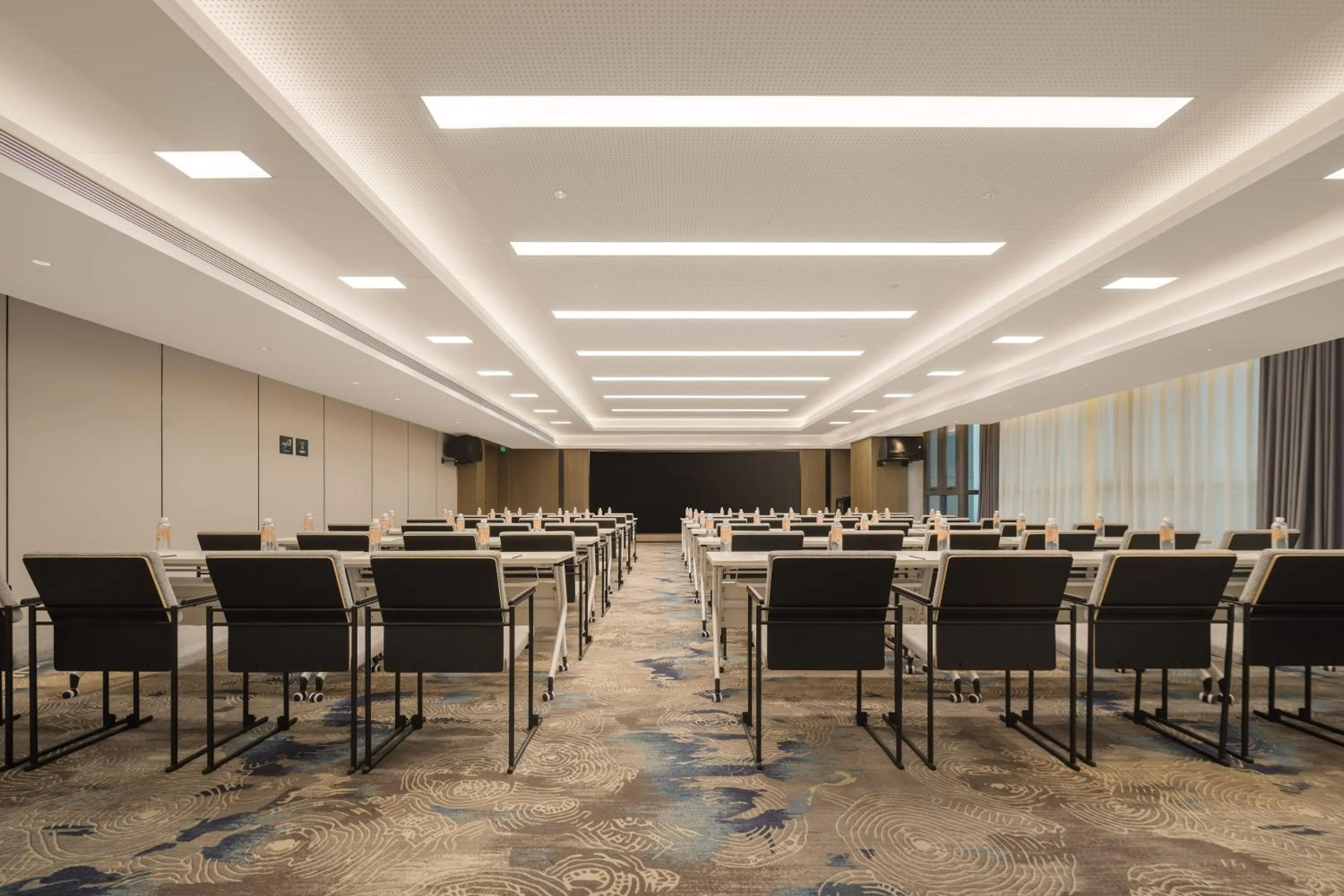 Atour Hotel Jinan West Railway Station