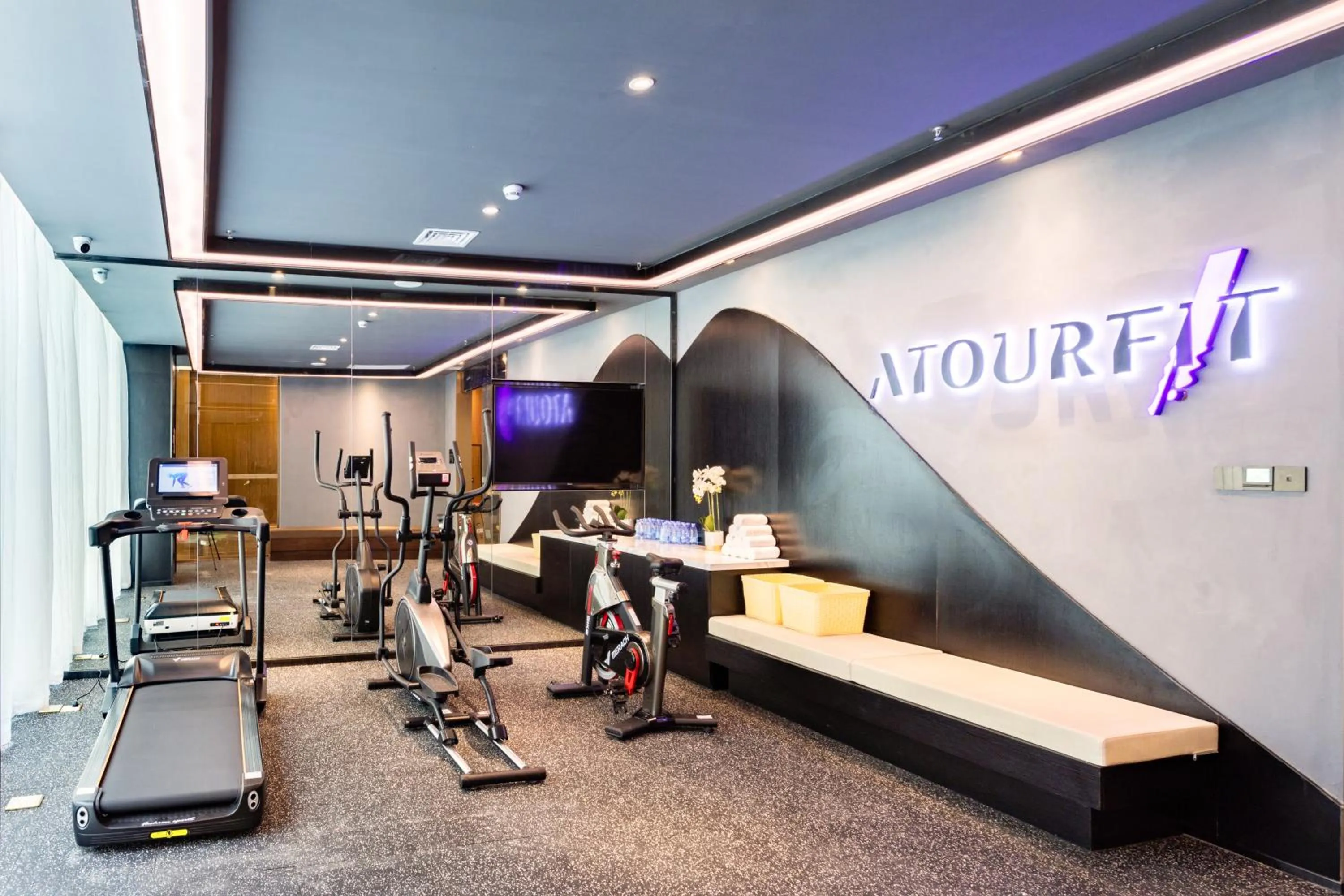 Fitness centre/facilities in Atour Hotel Shenzhen Shajing International Convention and Exhibition Center