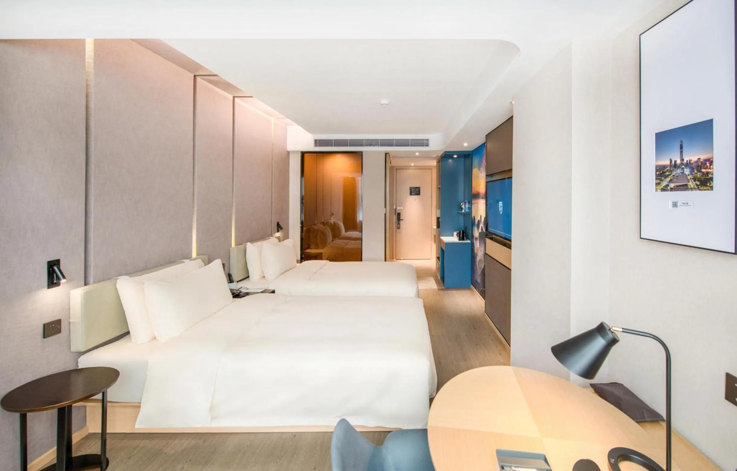 Bed in Atour Hotel Shenzhen Baoan International Airport