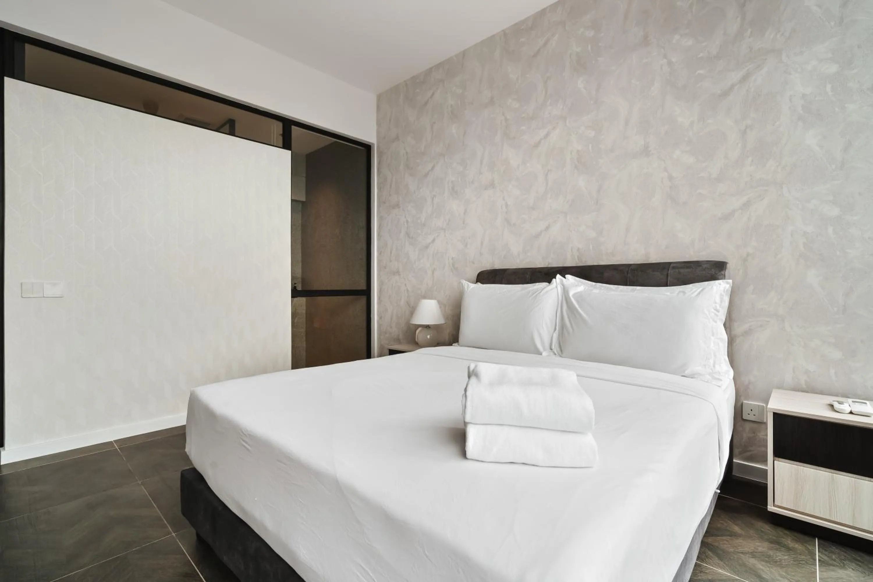 Bed in Scarletz KLCC Apartments by soulasia