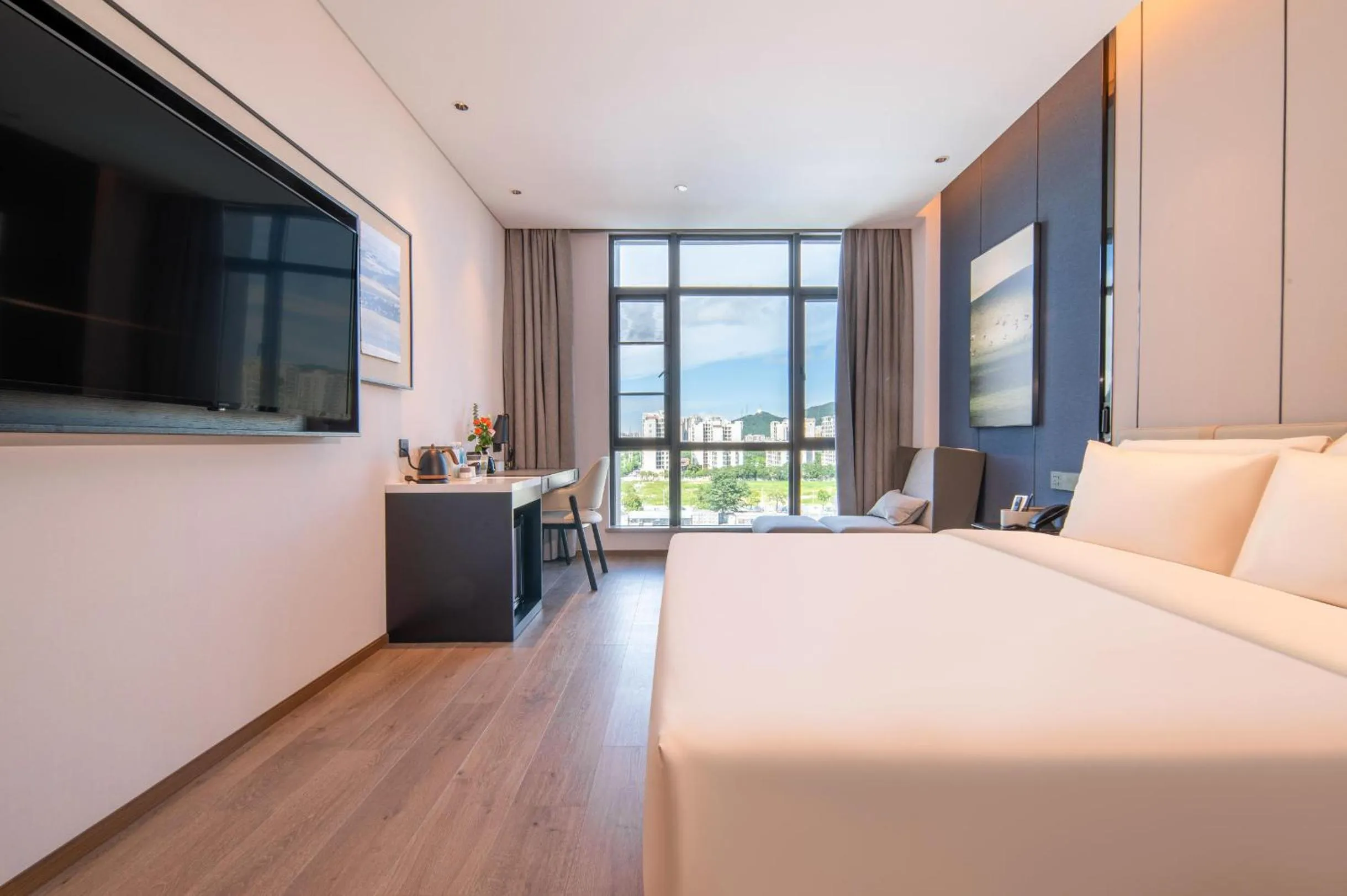 Bed in Atour Hotel Zhuhai Jinwan Airport