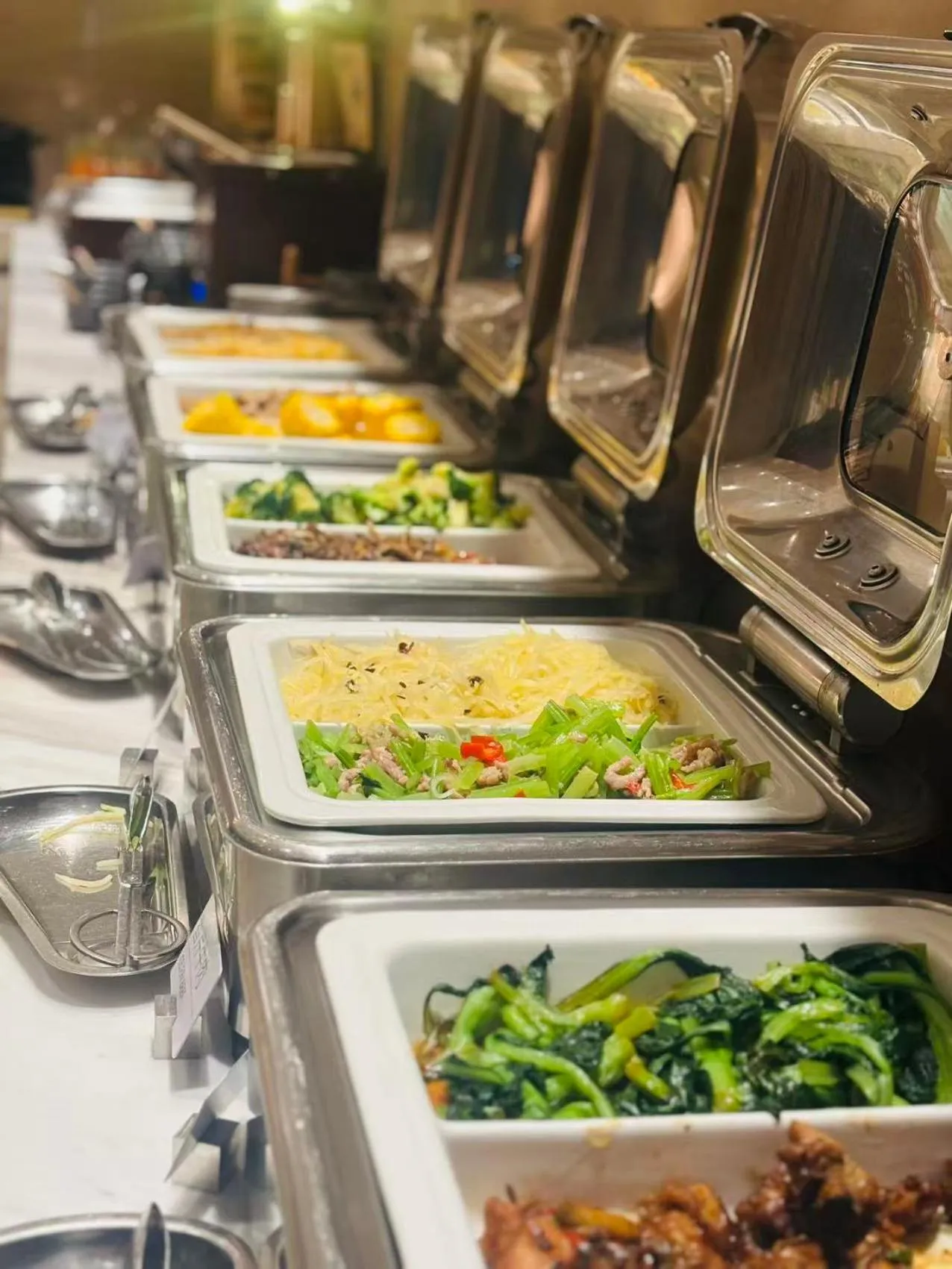 Restaurant/places to eat in Atour Hotel Guanyin Bridge Chongqing