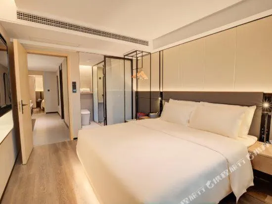 Bed in Atour S Hotel Chongqing Jiefangbei Hongyadong Riverview
