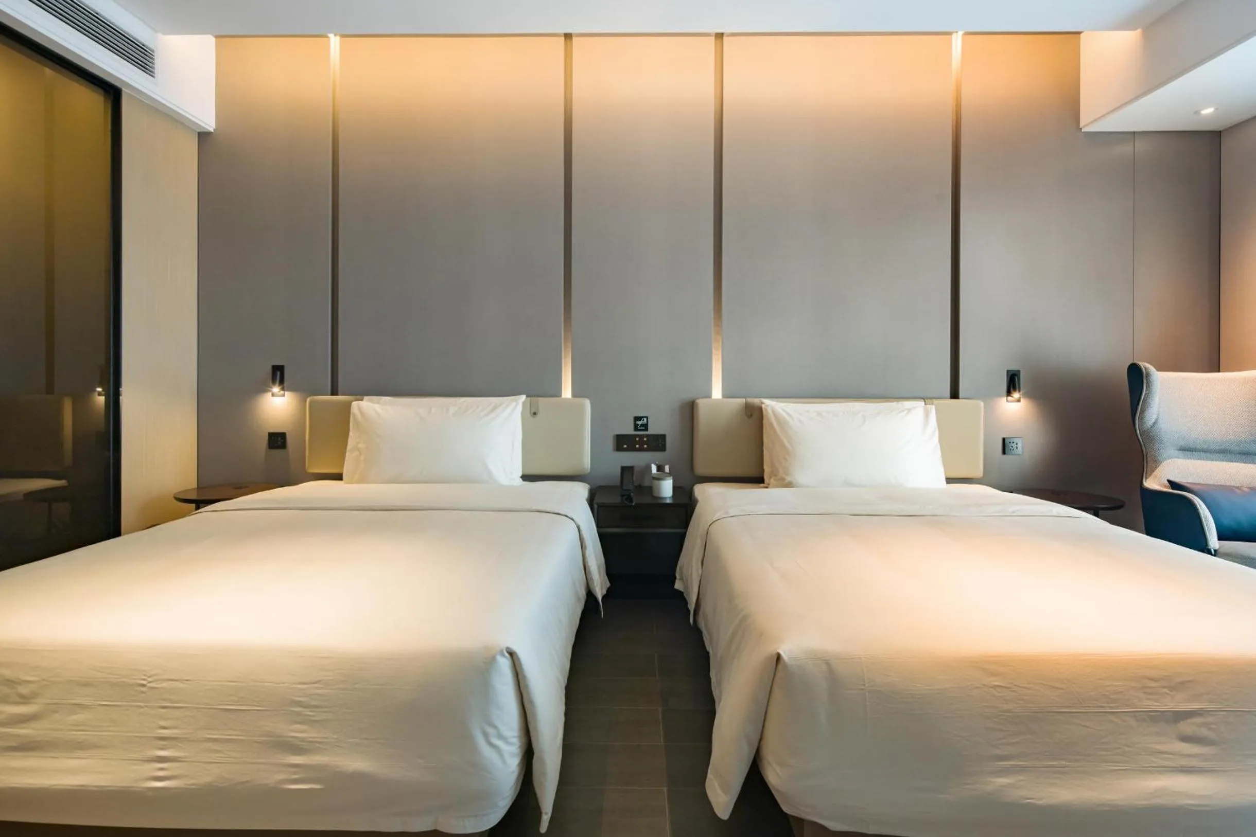 Bed in Atour Hotel Chongqing Qibo Center