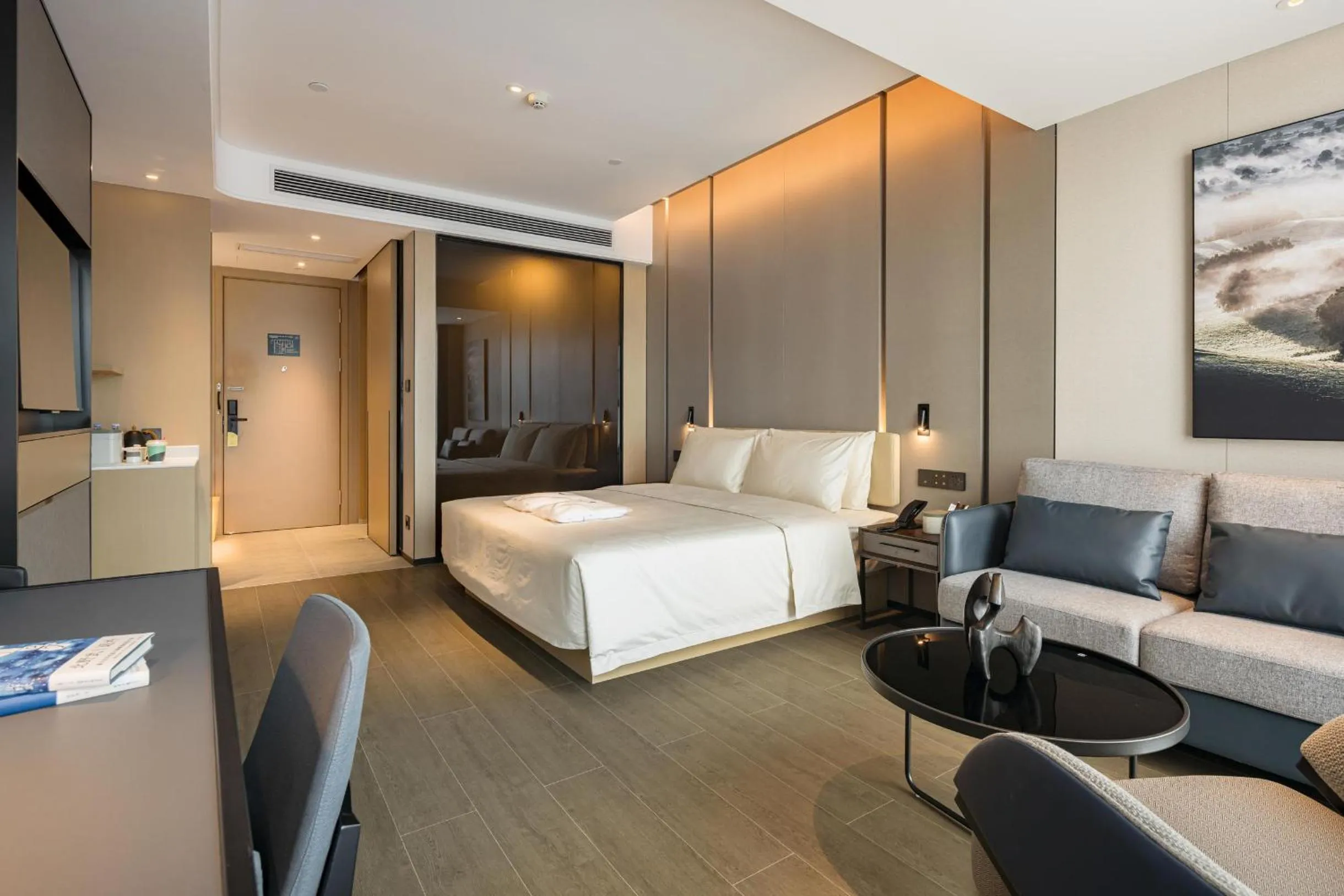 Bed in Atour Hotel Chongqing Qibo Center