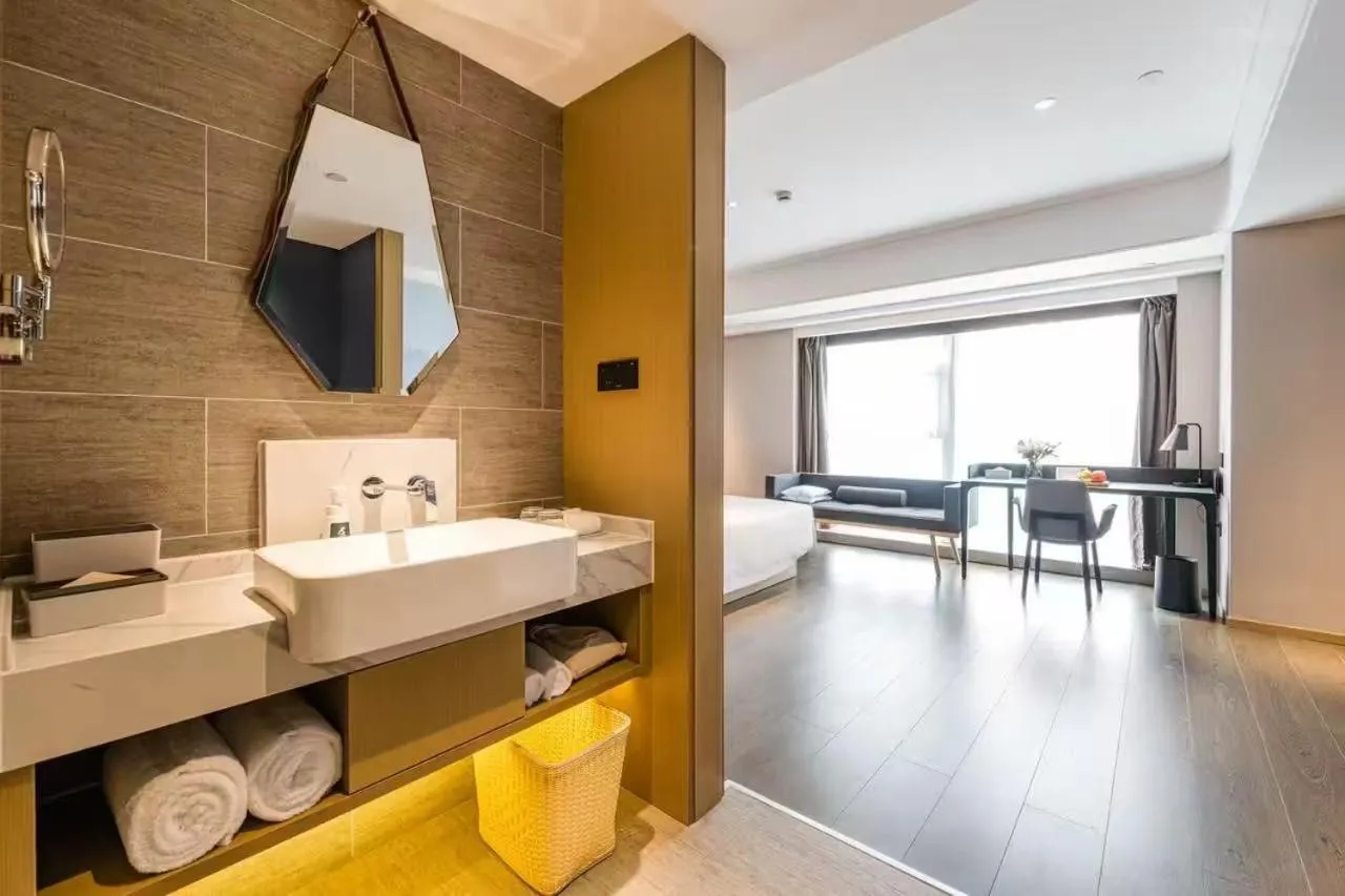 Atour Hotel Chengdu Taikoo Li Future Center