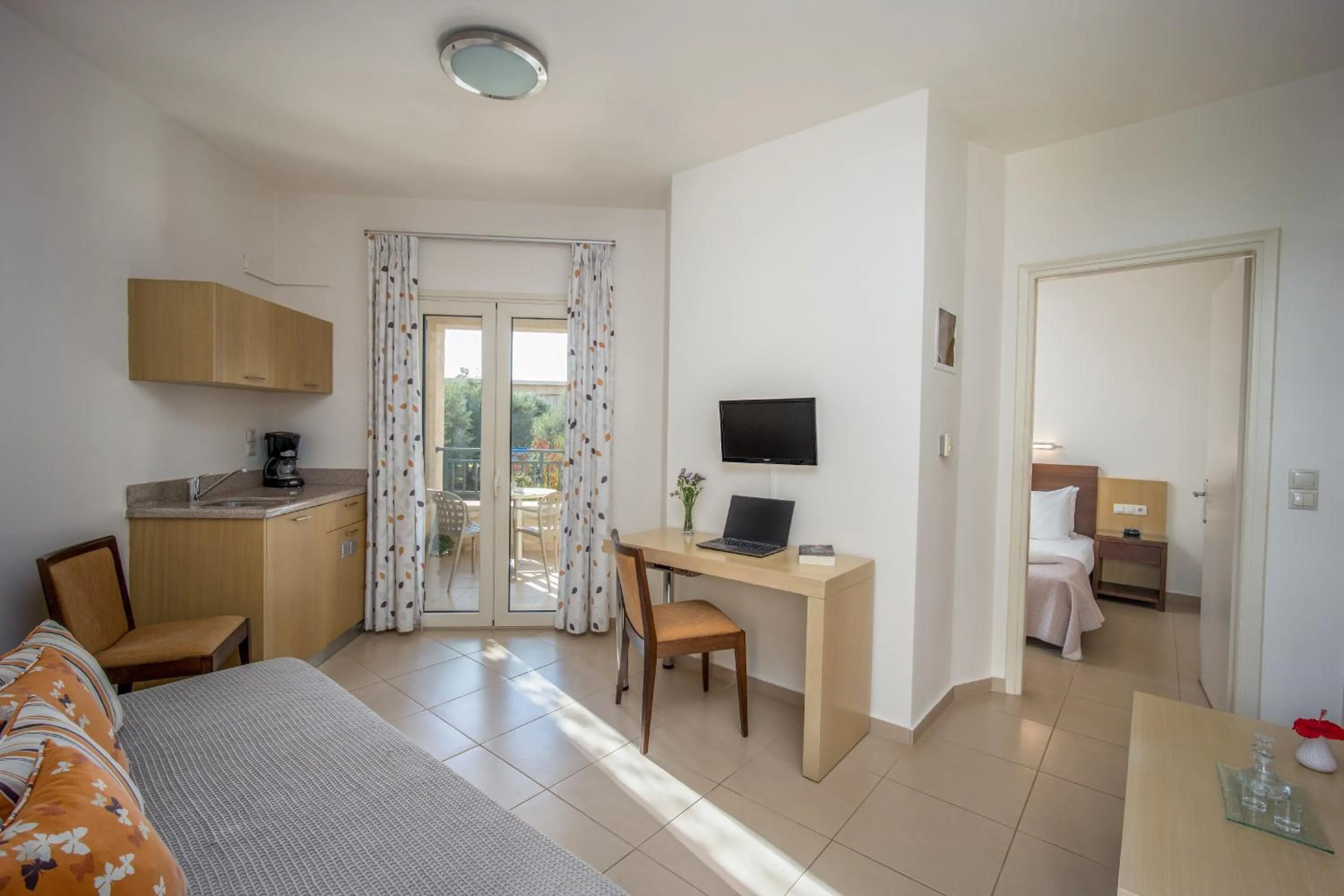 TV and multimedia in Your Memories Hotel