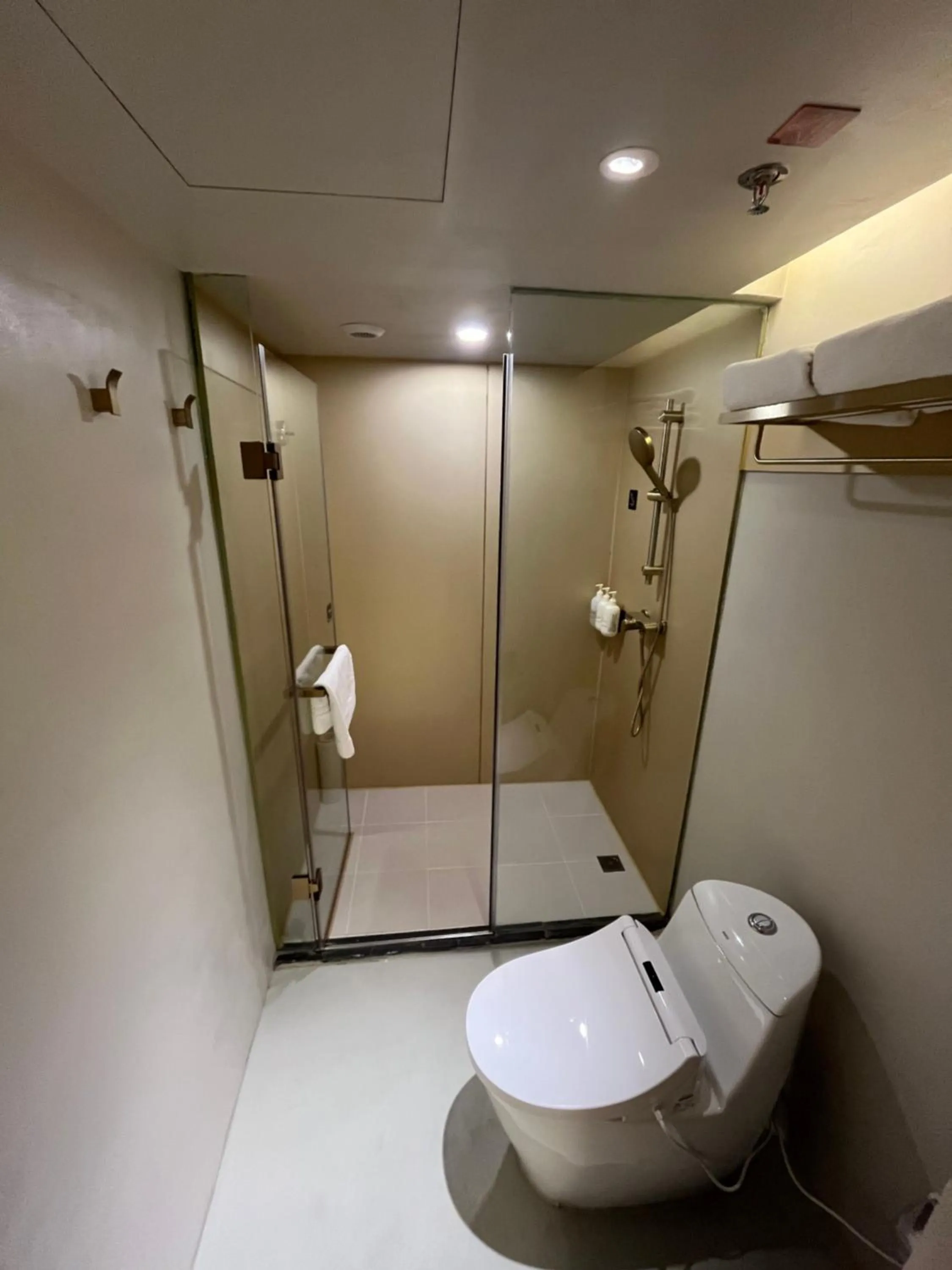 Shower in Atour S Hotel Beijing Guomao CBD - FunsCenter