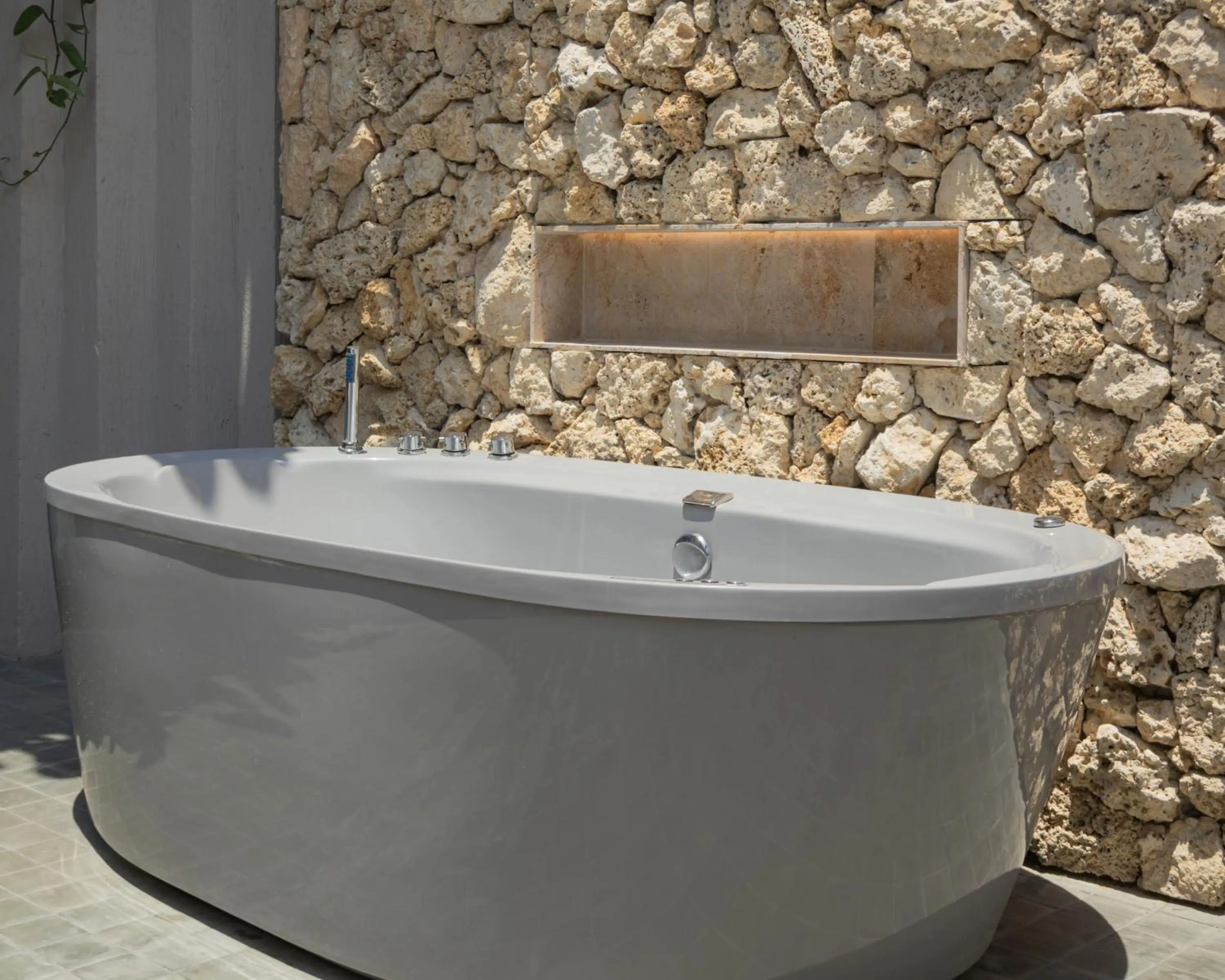 Bath in Osh Hotel Cartagena