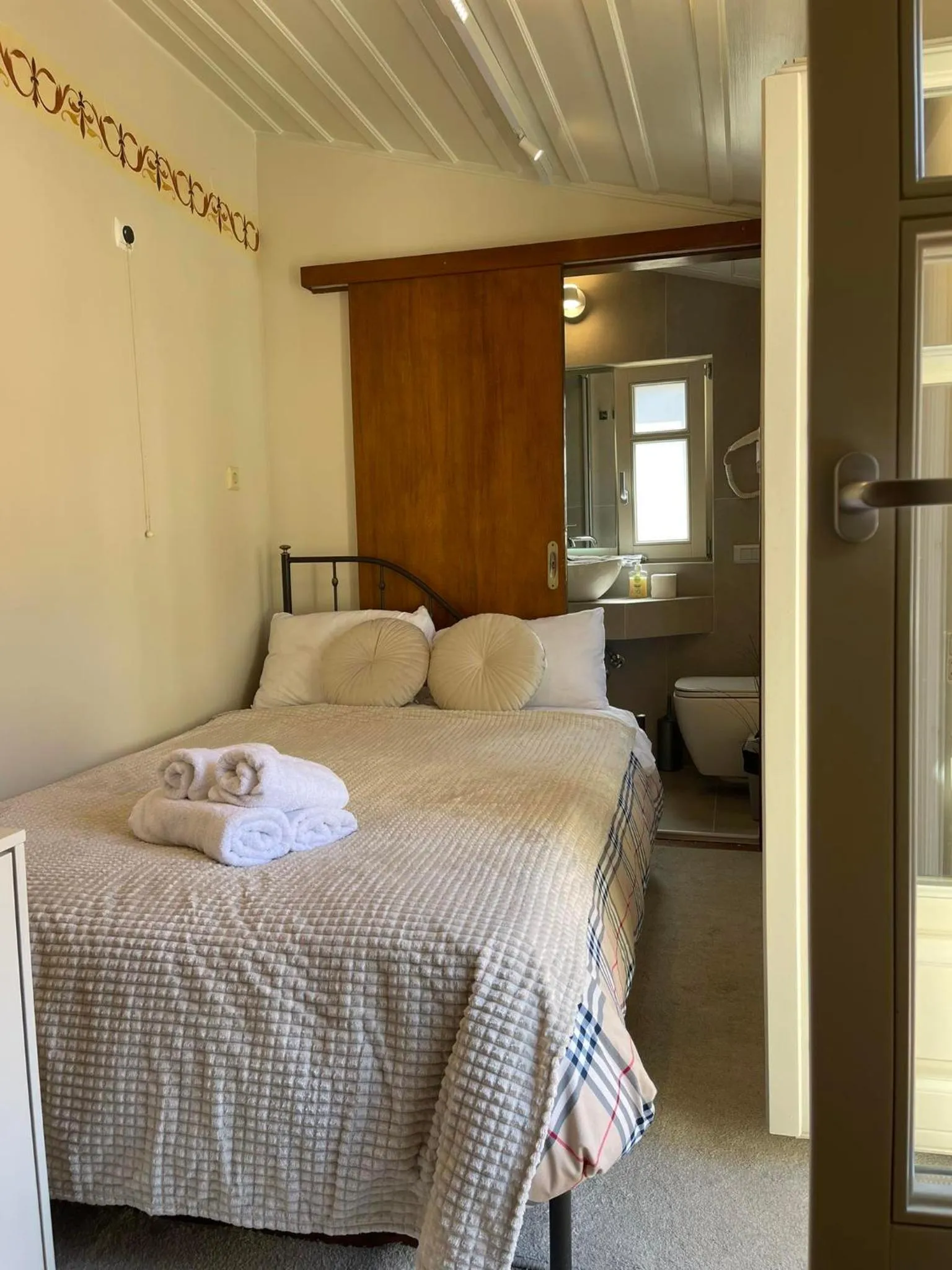 Bed in Pension Isabo