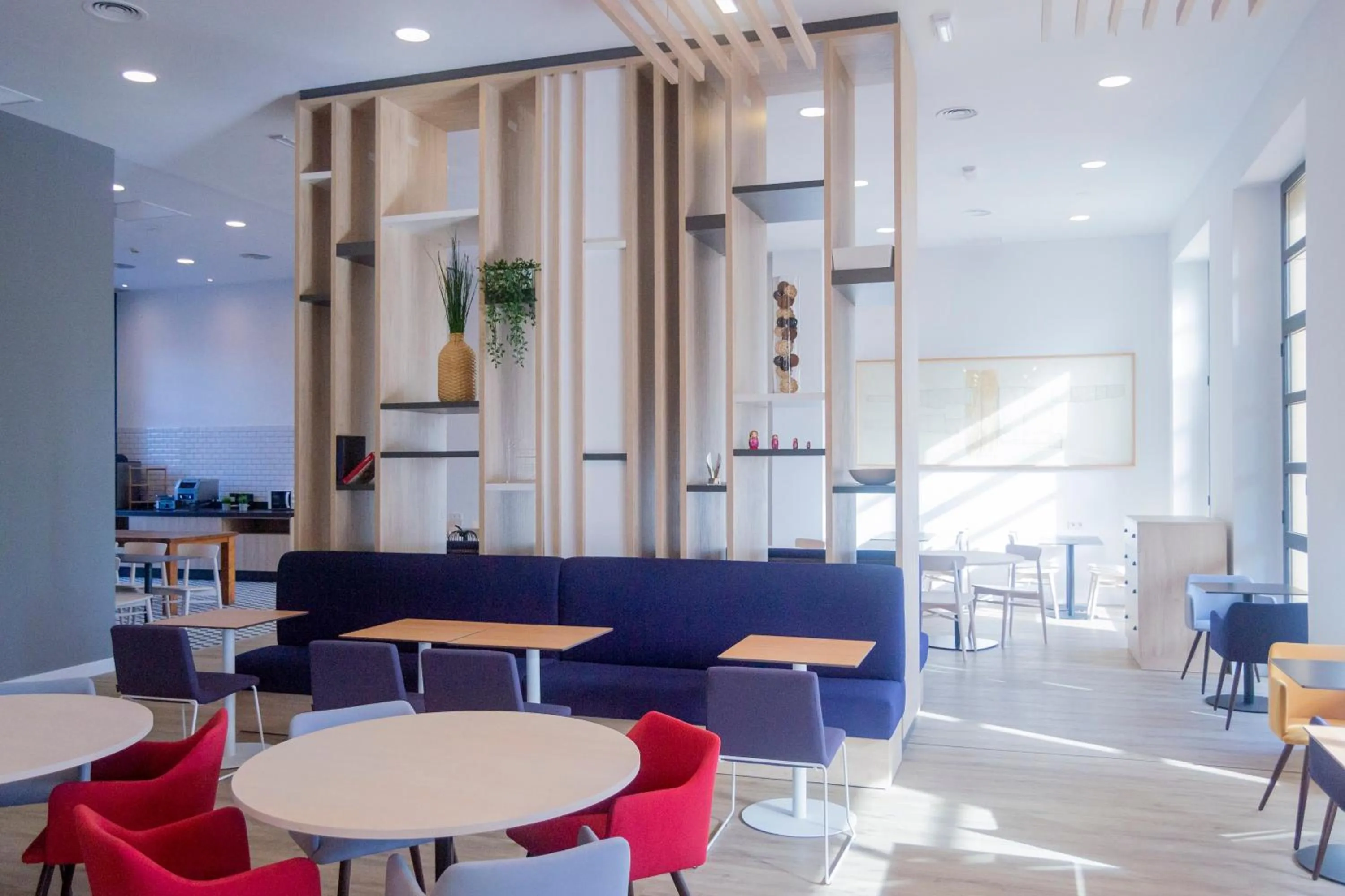 Breakfast in Holiday Inn Express Ciudad de las Ciencias by IHG