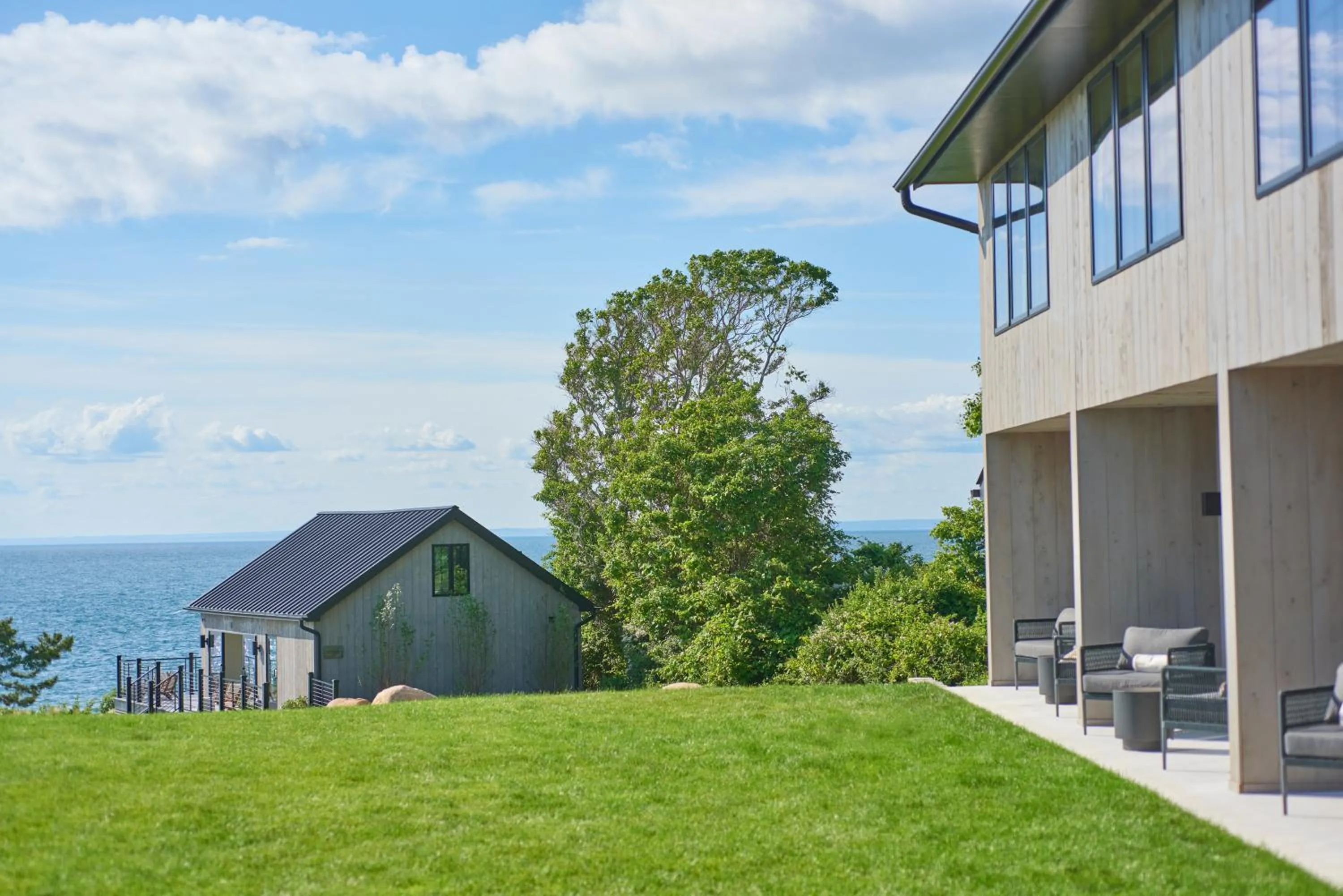 Property building in Hotel Moraine