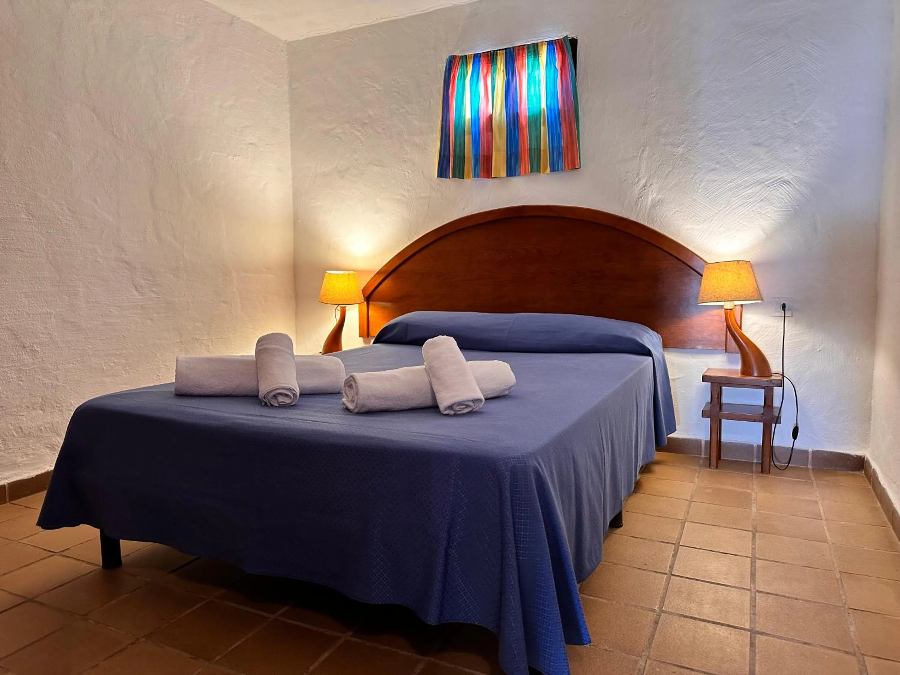 Photo of the whole room, Bed in Binivell Park - 30º apartments