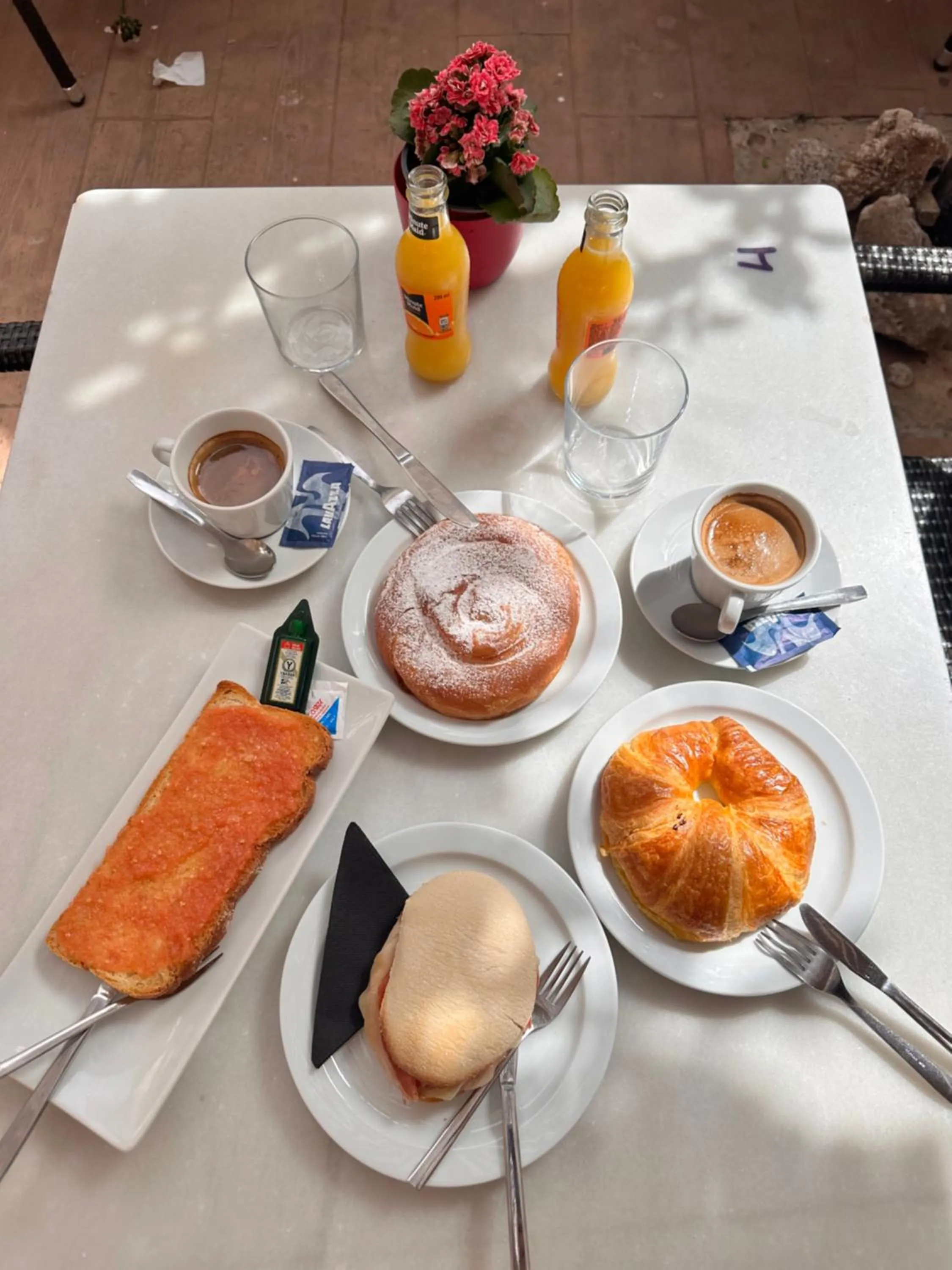 Nearby landmark in Binivell Park - 30º apartments