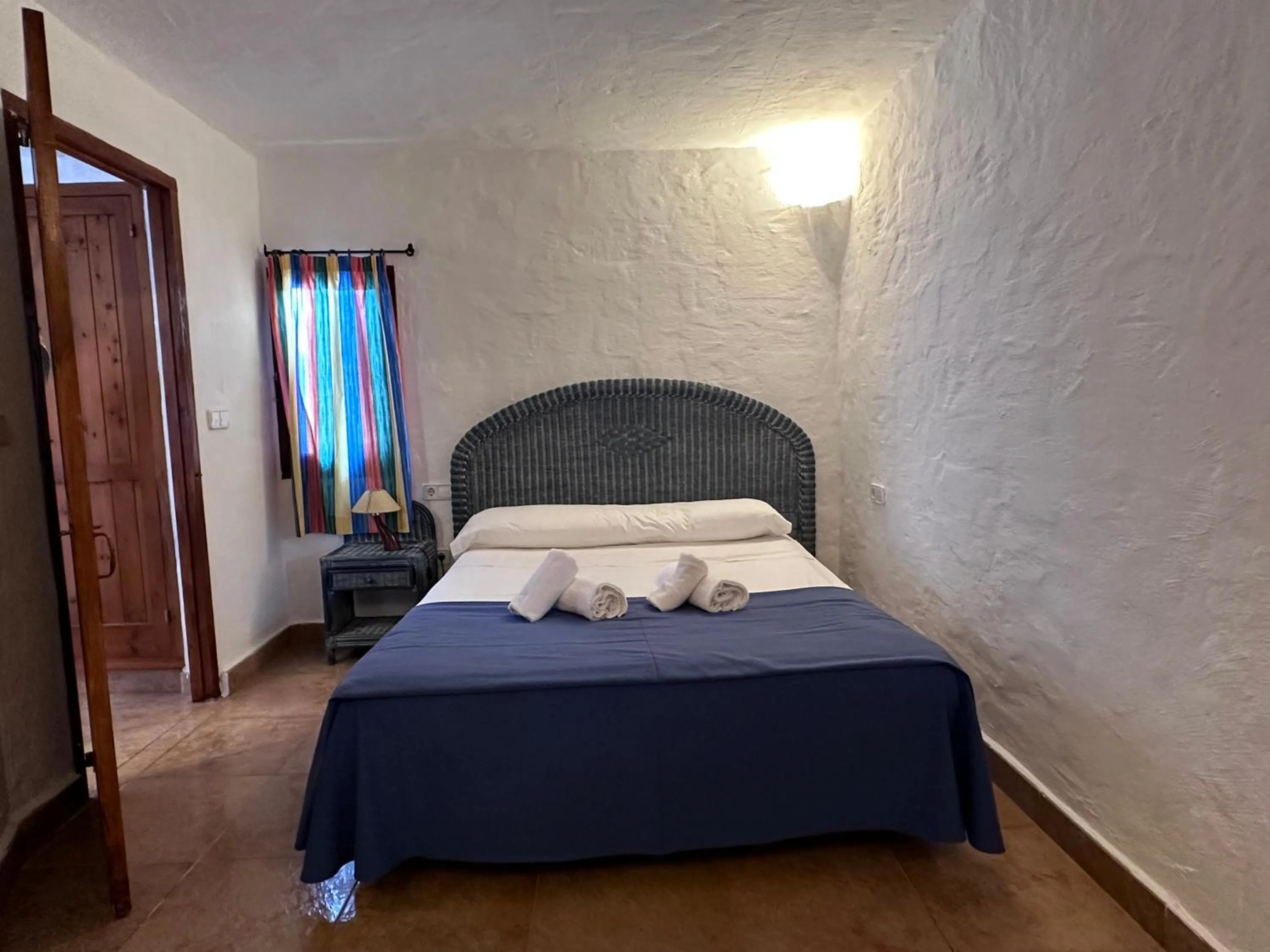 Photo of the whole room, Bed in Binivell Park - 30º apartments