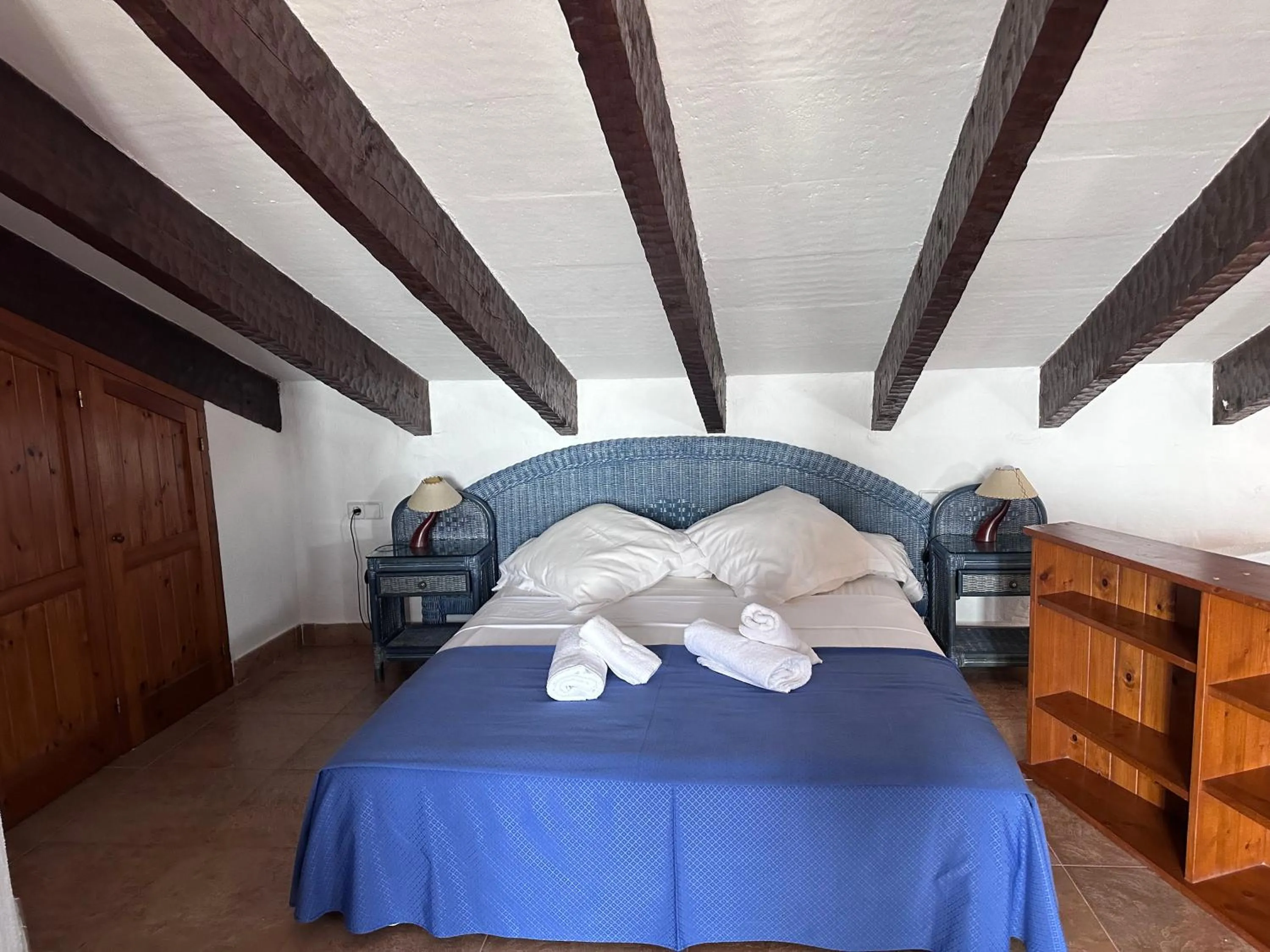 Bedroom, Bed in Binivell Park - 30º apartments