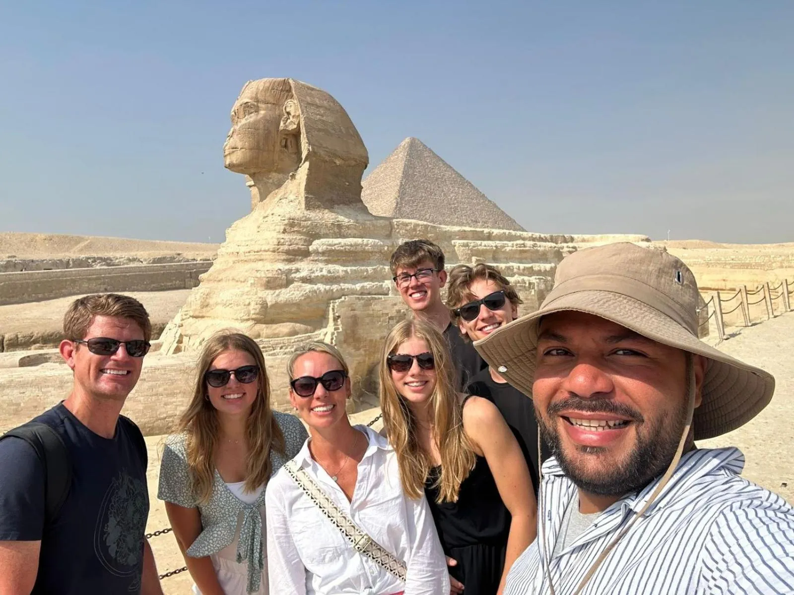 Property building in PR Pyramids Inn